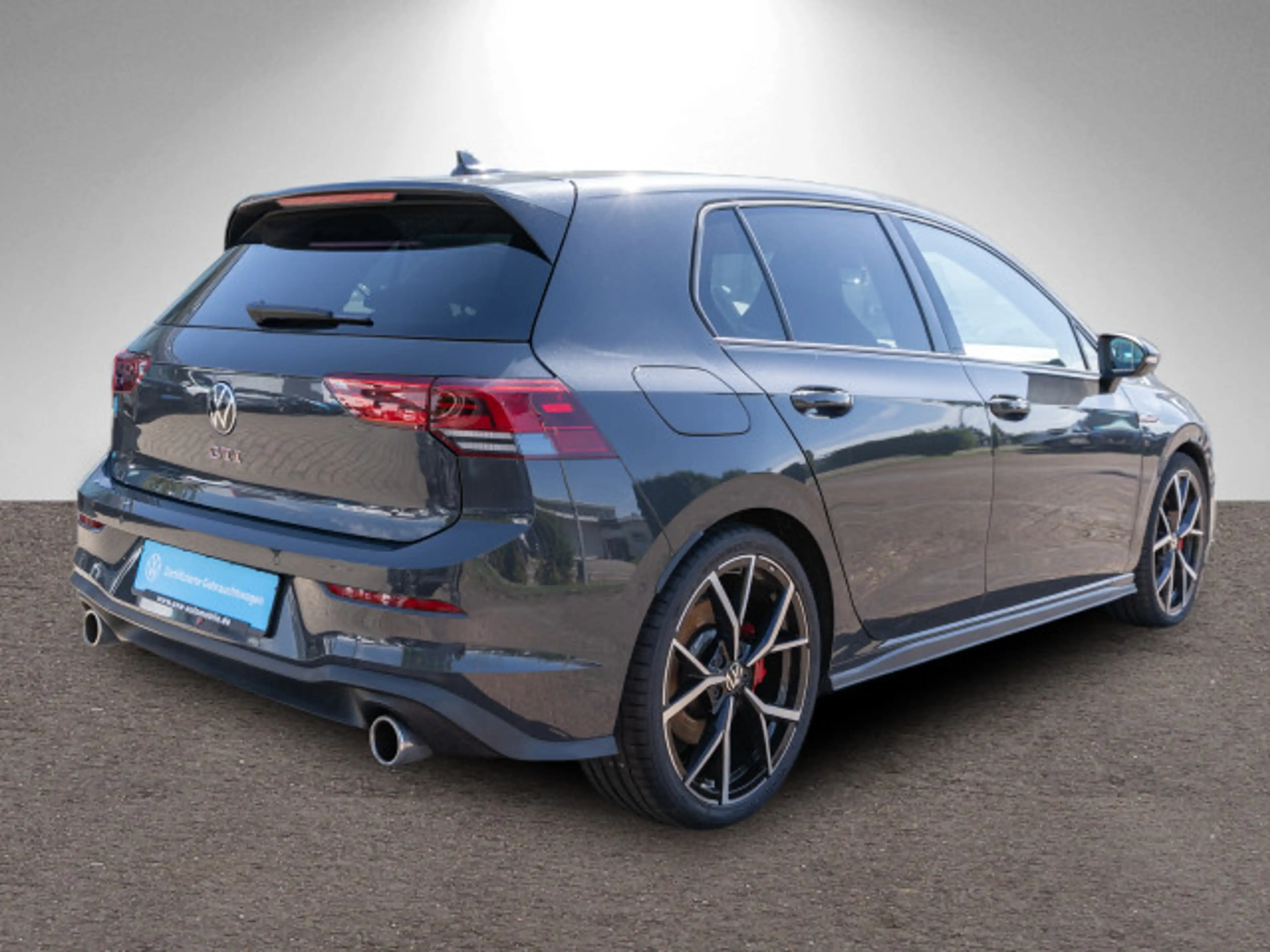 Volkswagen Golf GTI 2.0 TSI DSG LED Navi ACC PANO RFK SHZ — photo 3