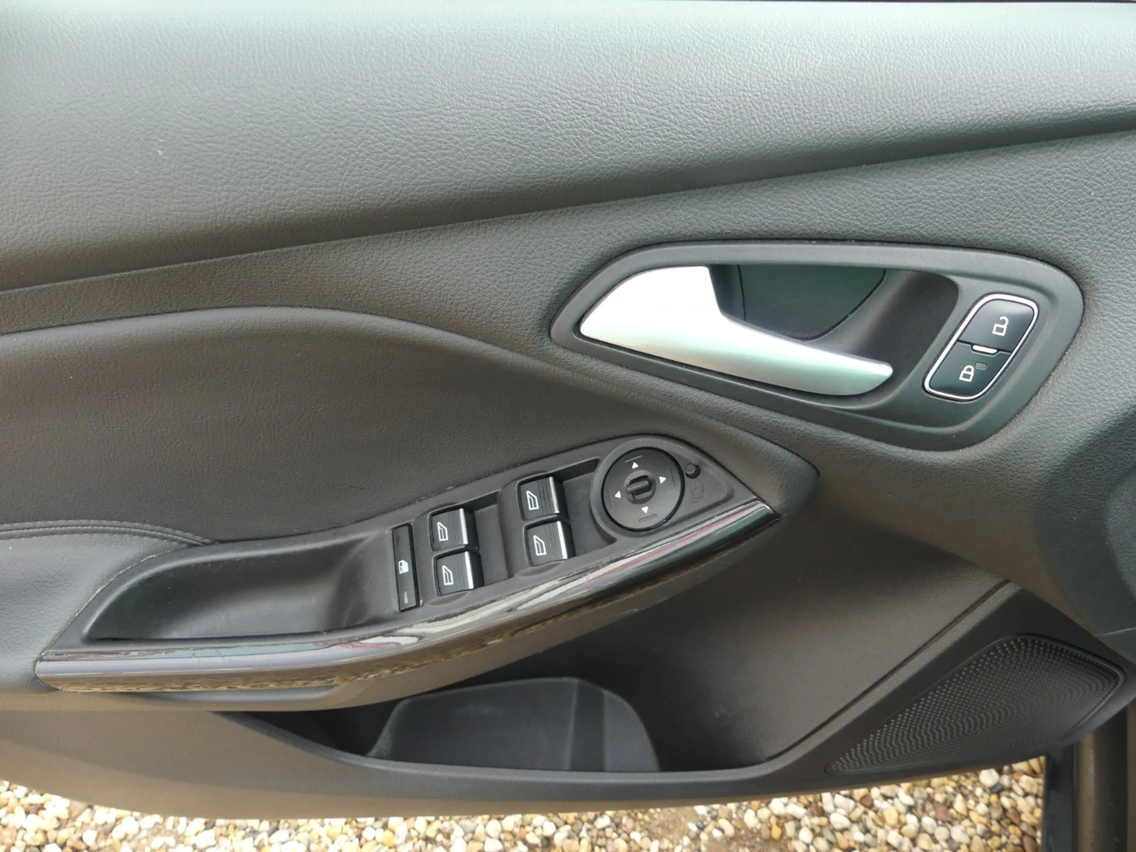Ford Focus Turnier/AHK/Carplay/Teilleder/Sitzheizung — photo 8