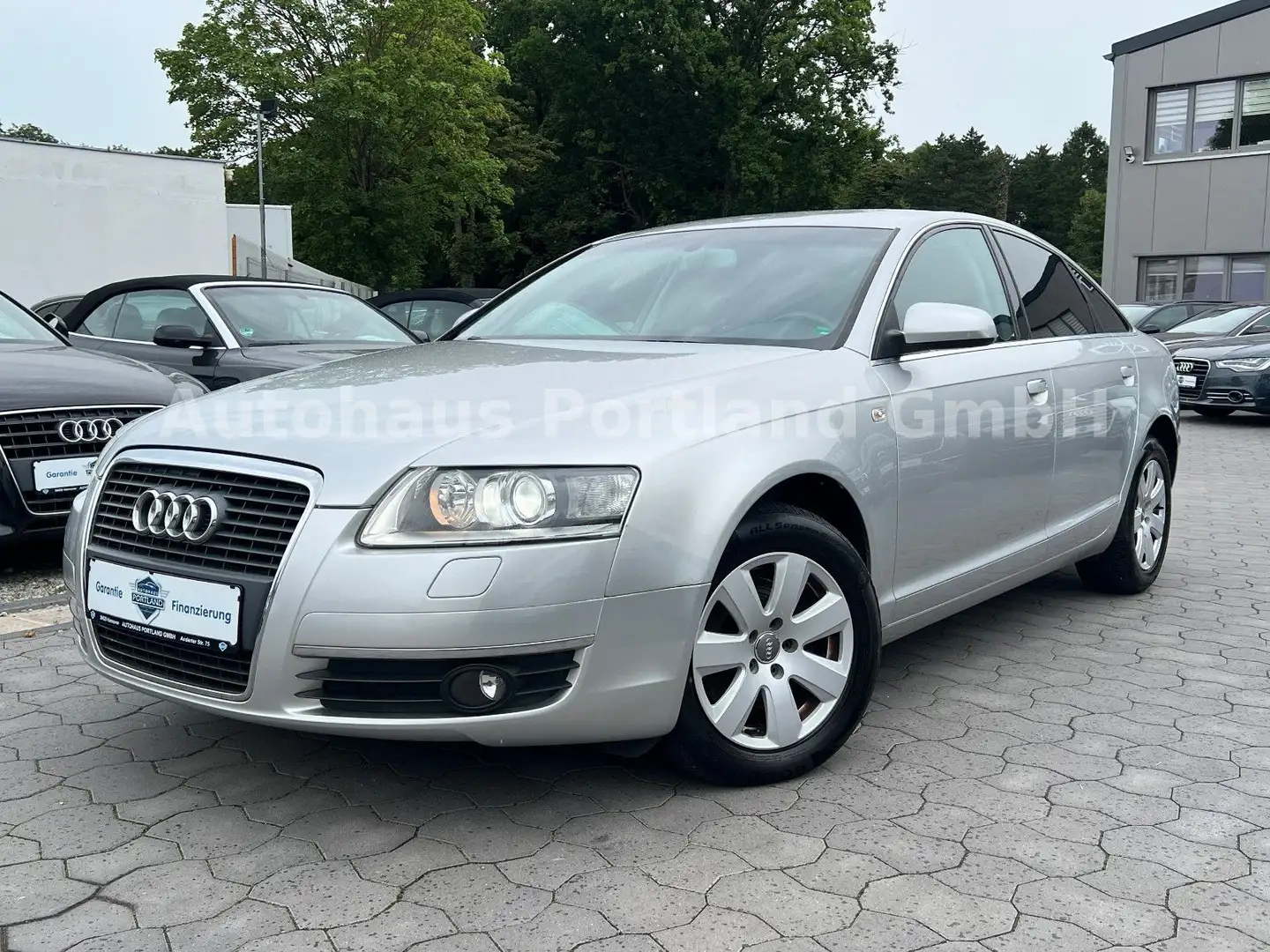 Audi A6 Lim. 2.4/S-Heft/Xenon/Standhzg/AHK/Xenon Silber - 2