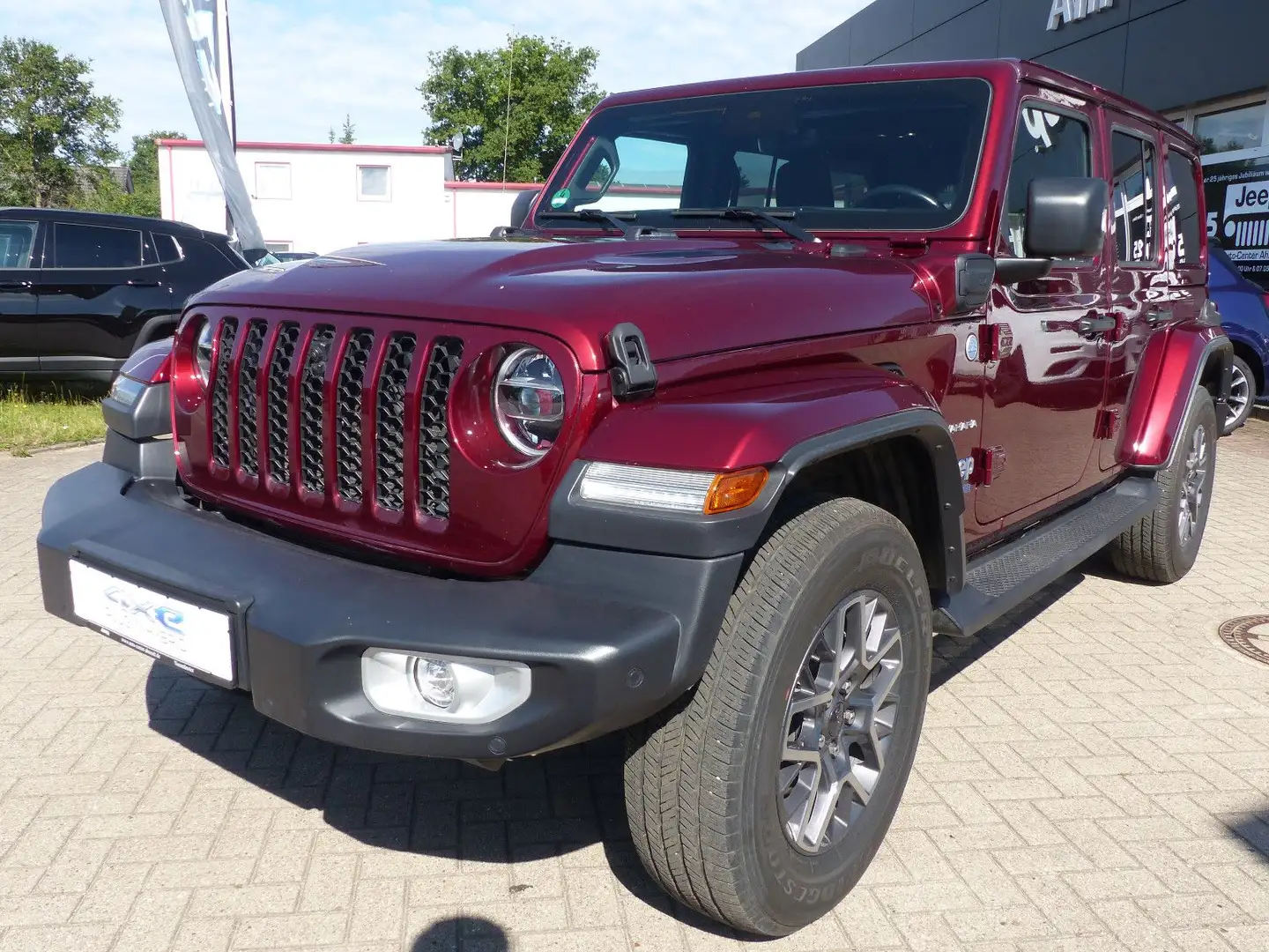 Jeep Wrangler Unlimited PHEV Sahara AHK Aufl. 3000KG Rot - 1