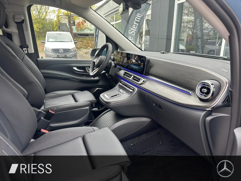 Mercedes-Benz CLA 45 AMG V 300 d ALLRAD/AVANTGARDE/360°KAM/AHK/STANDHEIZ — photo 12