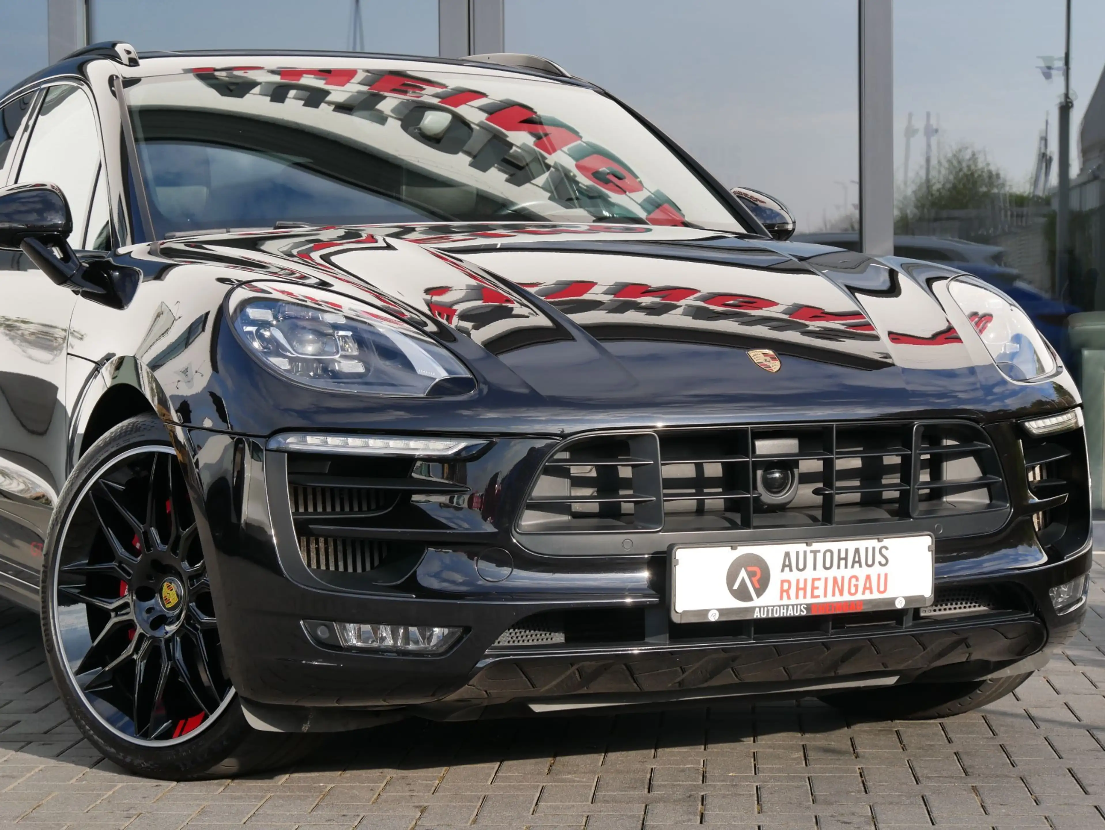 Porsche Macan GTS 3.0 PANO CHRONO BOSE STANDHEIZUNG 21" — photo 7