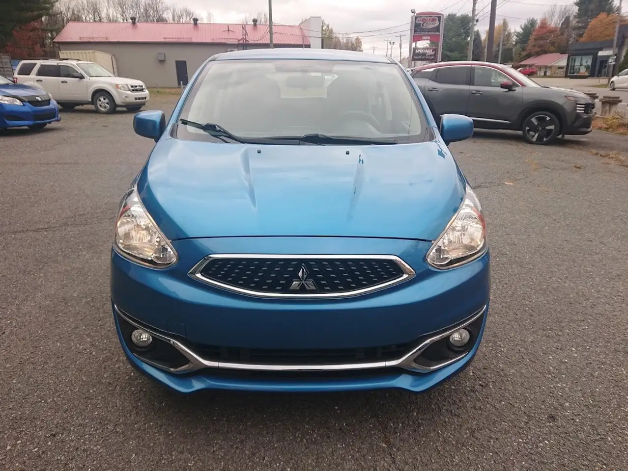 Mitsubishi Mirage снимка Mitsubishi Mirage