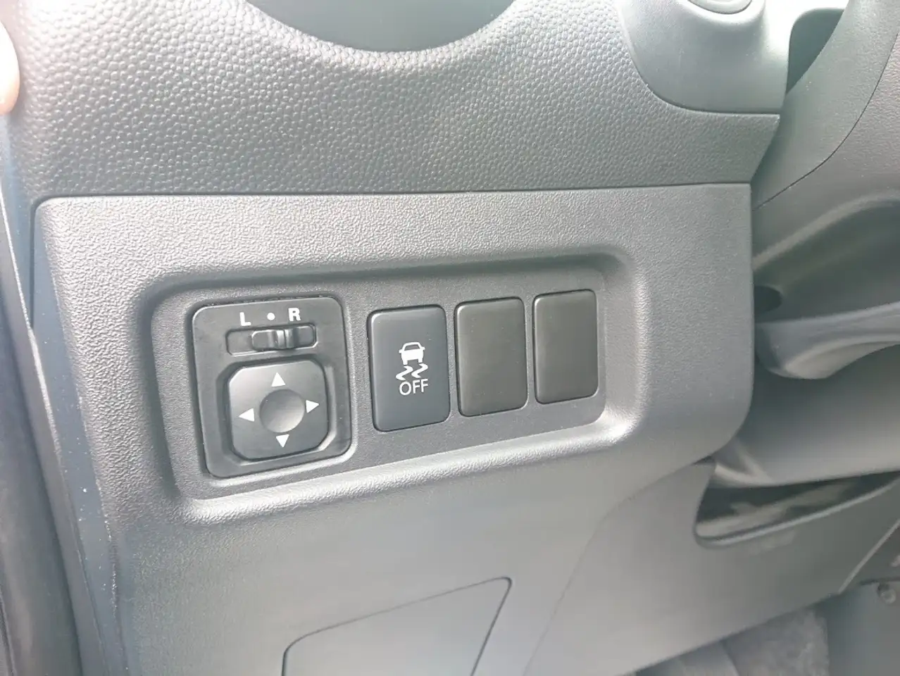Mitsubishi Mirage снимка Mitsubishi Mirage