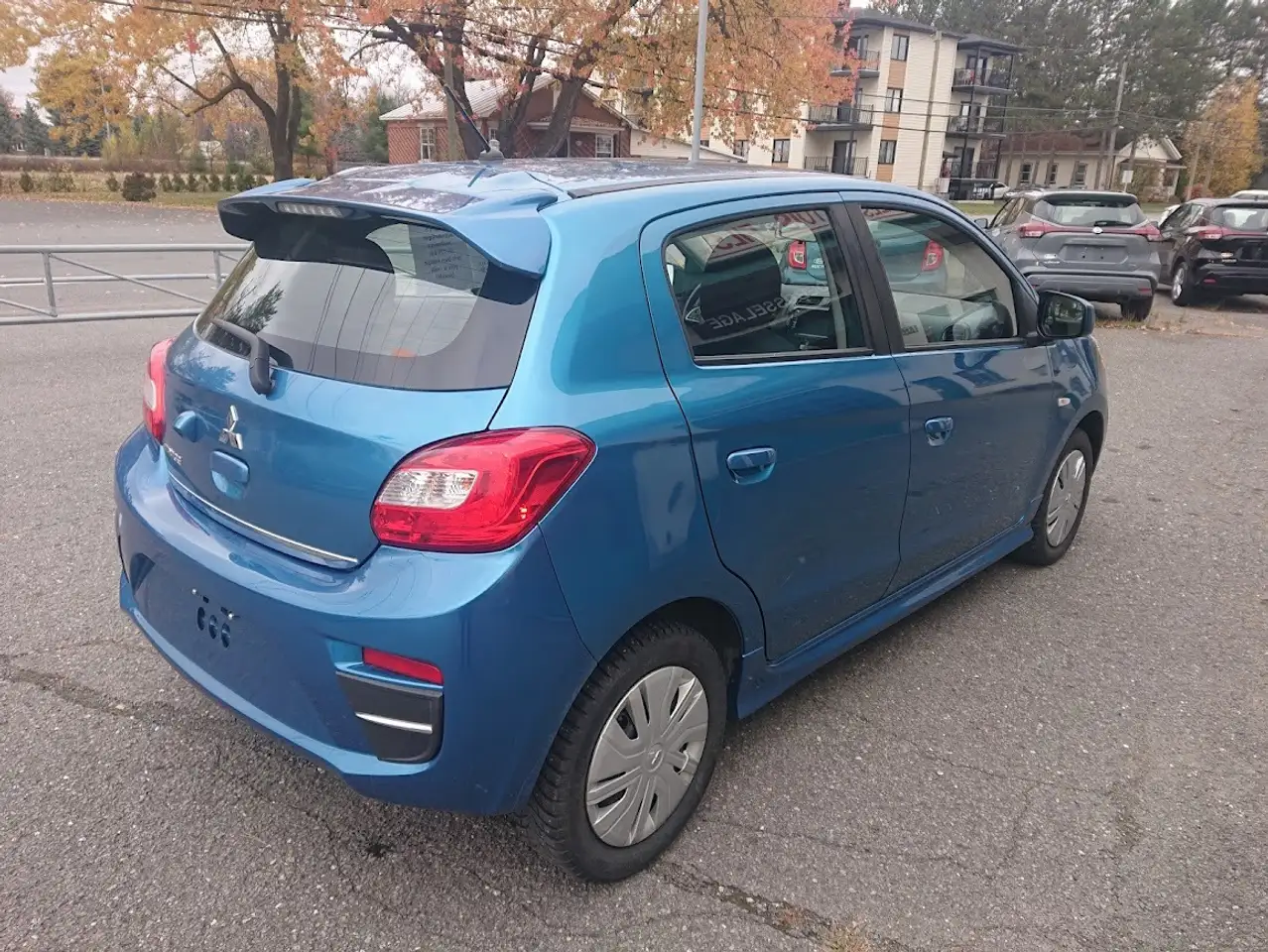 Mitsubishi Mirage снимка Mitsubishi Mirage