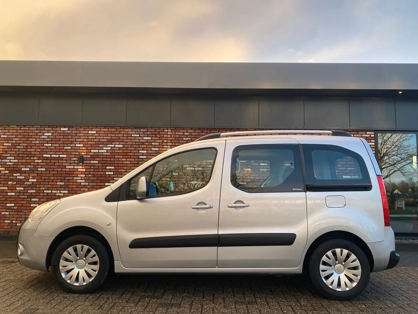 Citroen Berlingo 1.6 VTi 120 Multispace Cruise Control Nw Apk! Zilver - 2