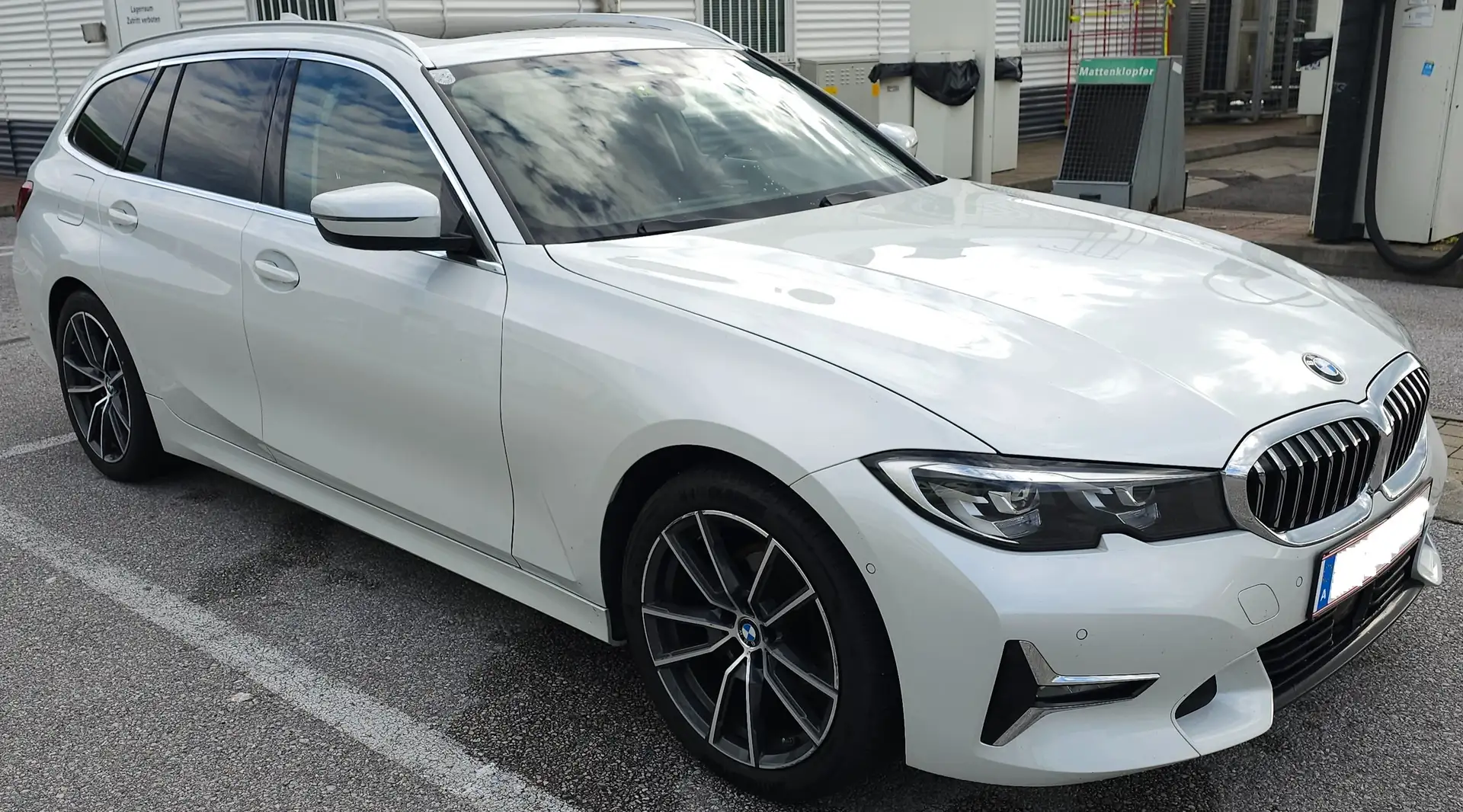 BMW 320 BMW 320d G21 xDrive Touring Luxury Weiß - 1