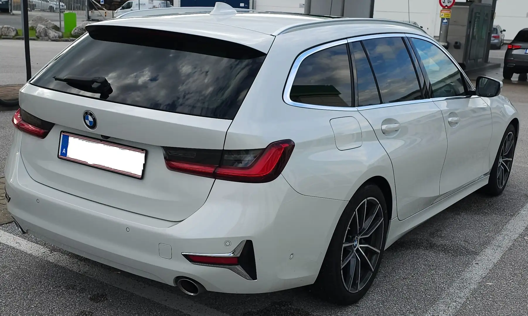 BMW 320 BMW 320d G21 xDrive Touring Luxury Weiß - 2