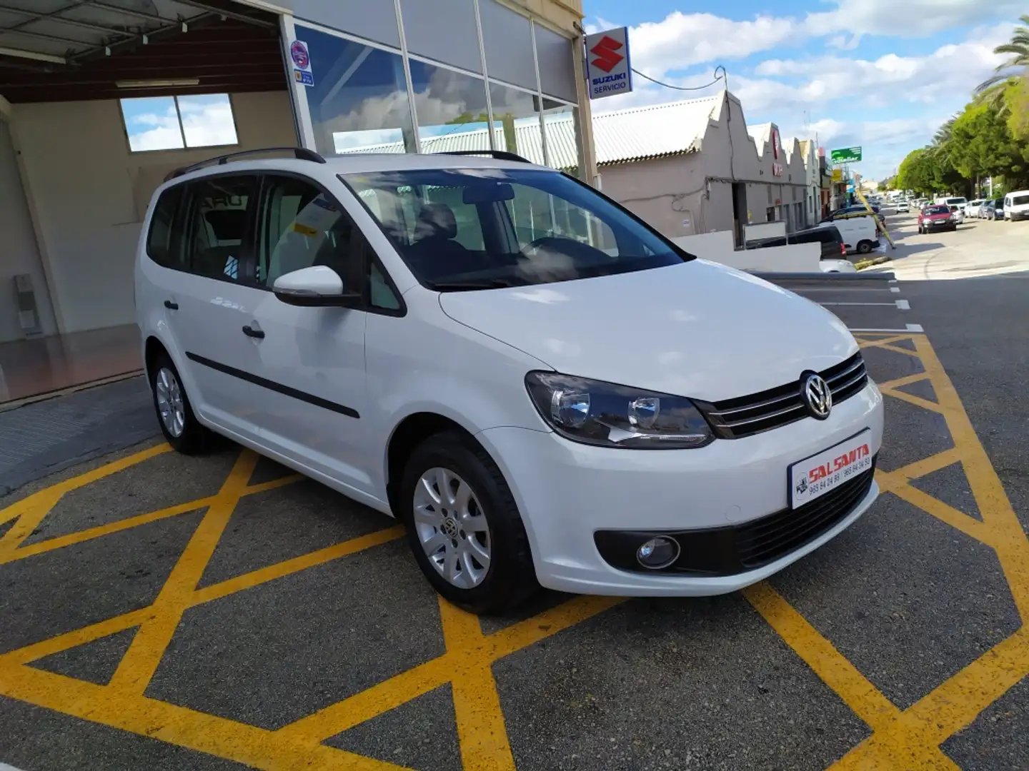 Volkswagen Touran 1.6TDI Business DSG 105 Blanco - 1