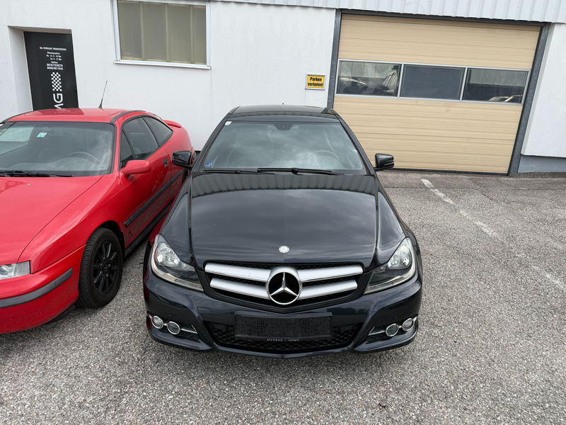 Mercedes-Benz C 180 C 180 CGI BlueEfficiency — photo 3