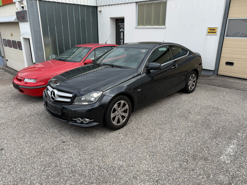 Mercedes-Benz C 180 C 180 CGI BlueEfficiency — photo 4
