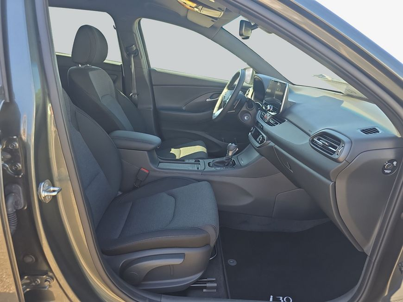 Hyundai i30 Kombi 1.0 T-GDI DCT Connect & Go**LED/Navi** — photo 12