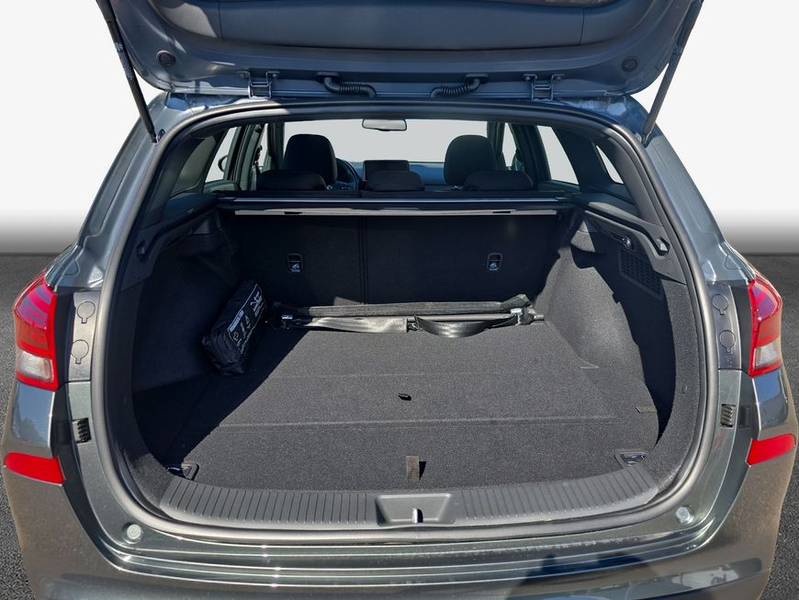 Hyundai i30 Kombi 1.0 T-GDI DCT Connect & Go**LED/Navi** — photo 8