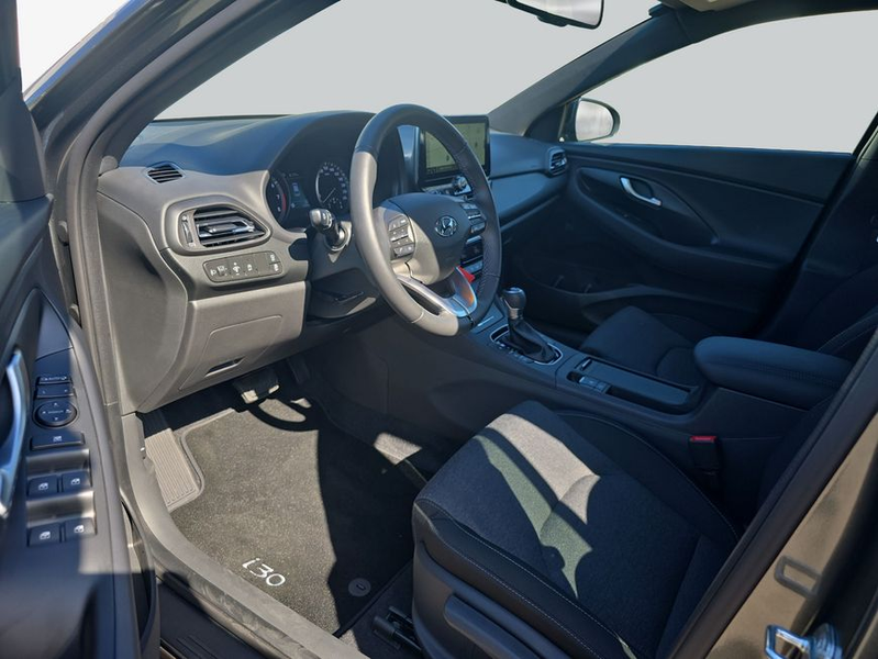 Hyundai i30 Kombi 1.0 T-GDI DCT Connect & Go**LED/Navi** — photo 9