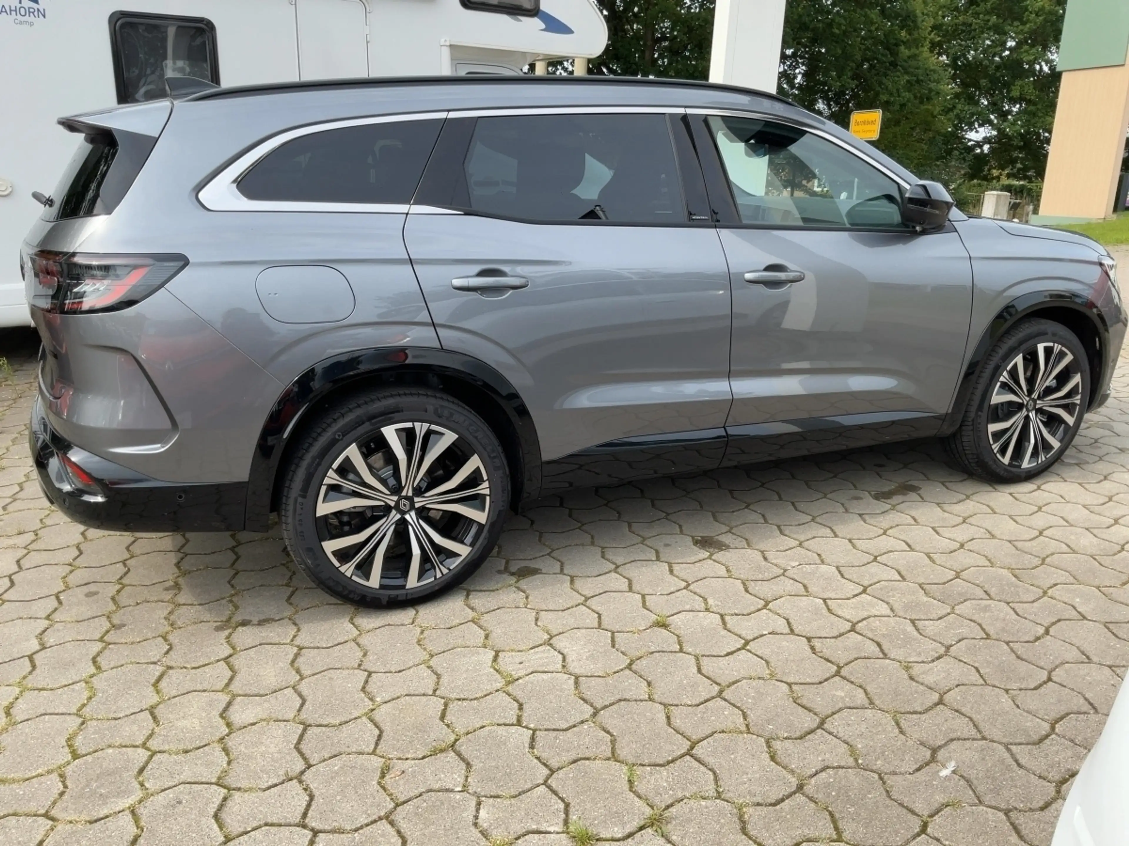 Renault Espace 6 Iconic E-Tech Full Hybrid 200 5-Sitzer — photo 5
