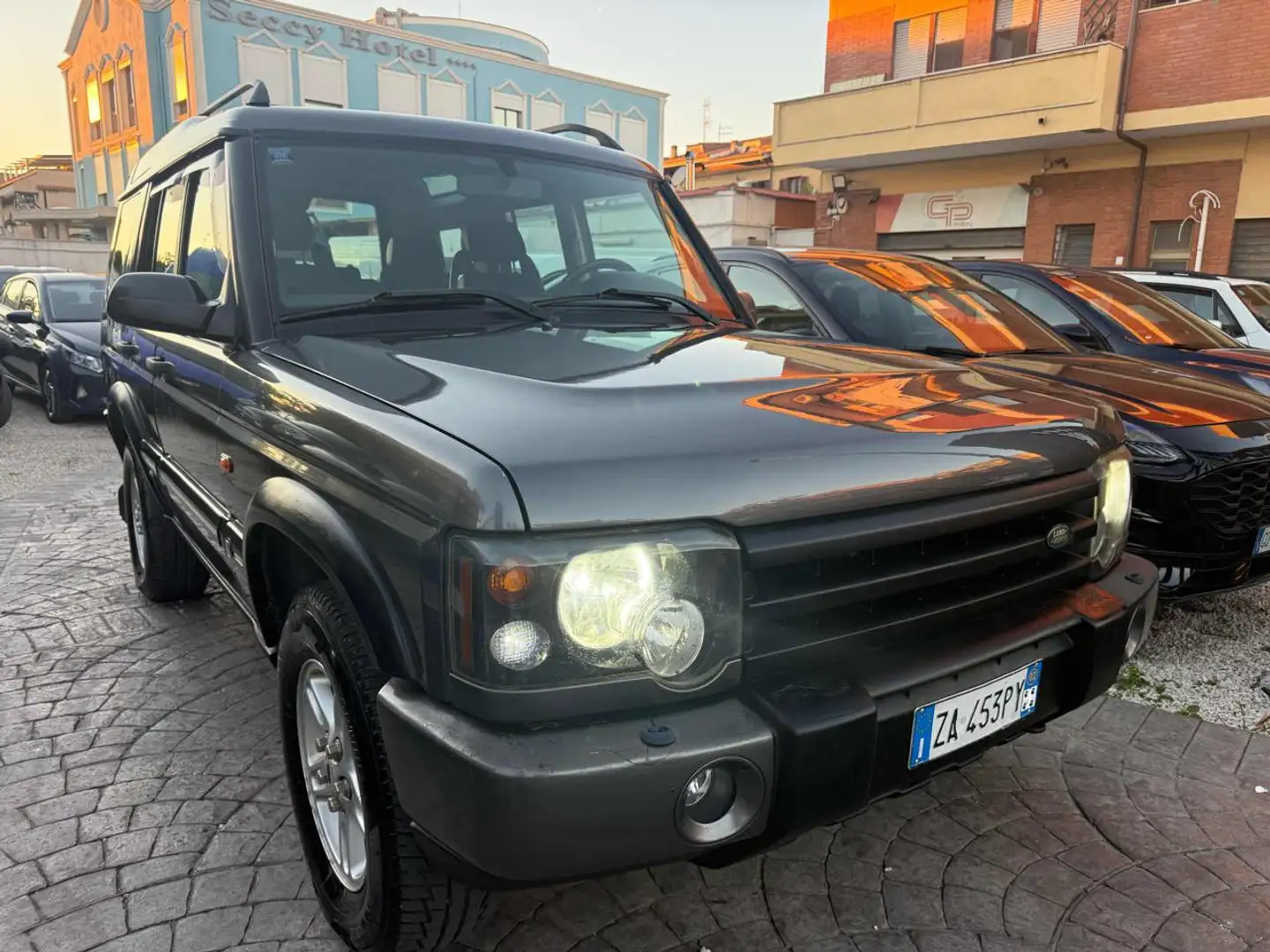Land Rover Discovery 2.5 Td5 5 porte SE CLIMA FARI XENON !!!! Grigio - 1