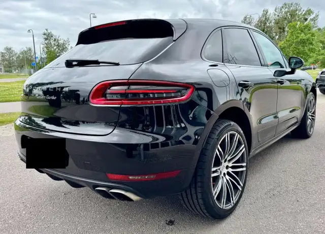 Porsche Macan view 7