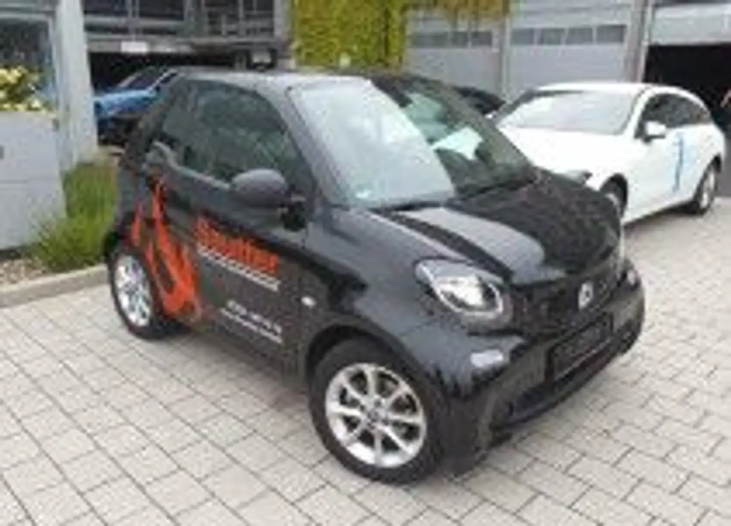 smart forTwo EQ Cabrio PASSION*NAVI*ALU*SITZH*DAB*TOP Schwarz - 2
