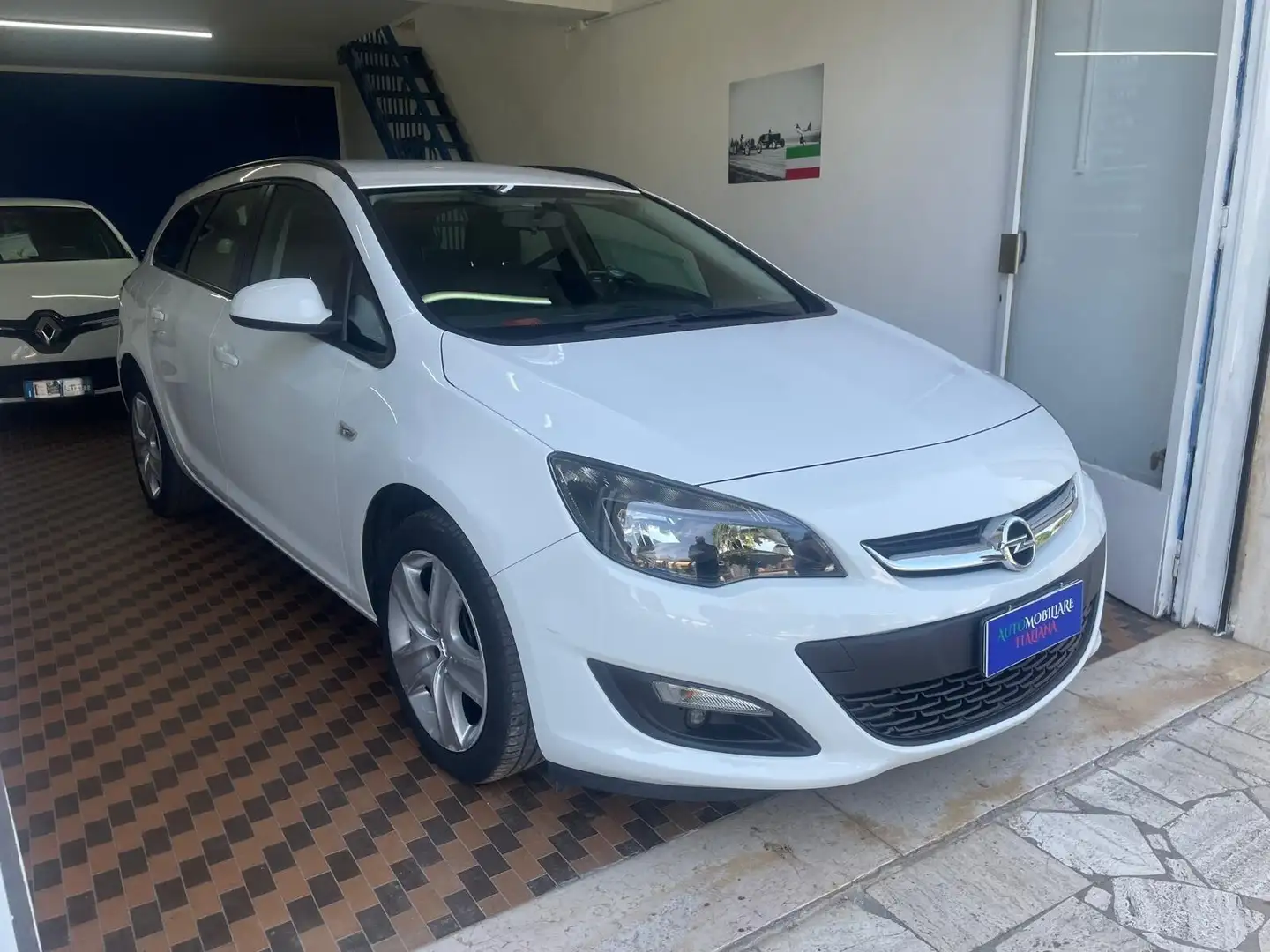 Opel Astra 1.4 Turbo 140CV 4 porte GPL Tech Elective Blanc - 1
