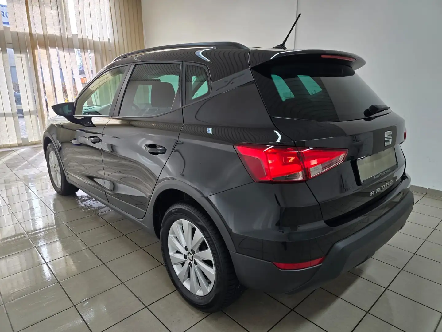 SEAT Arona Style 1.0 TSI Full Link Shz. PDC 1.Hand Schwarz - 2