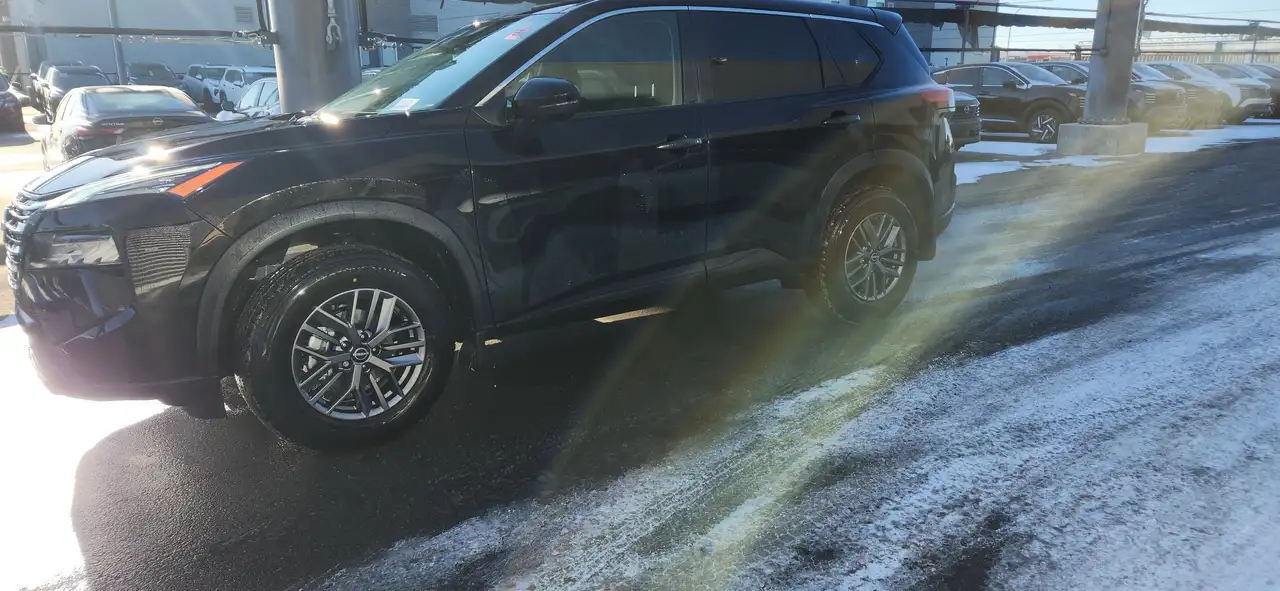Nissan Rogue снимка Nissan Rogue