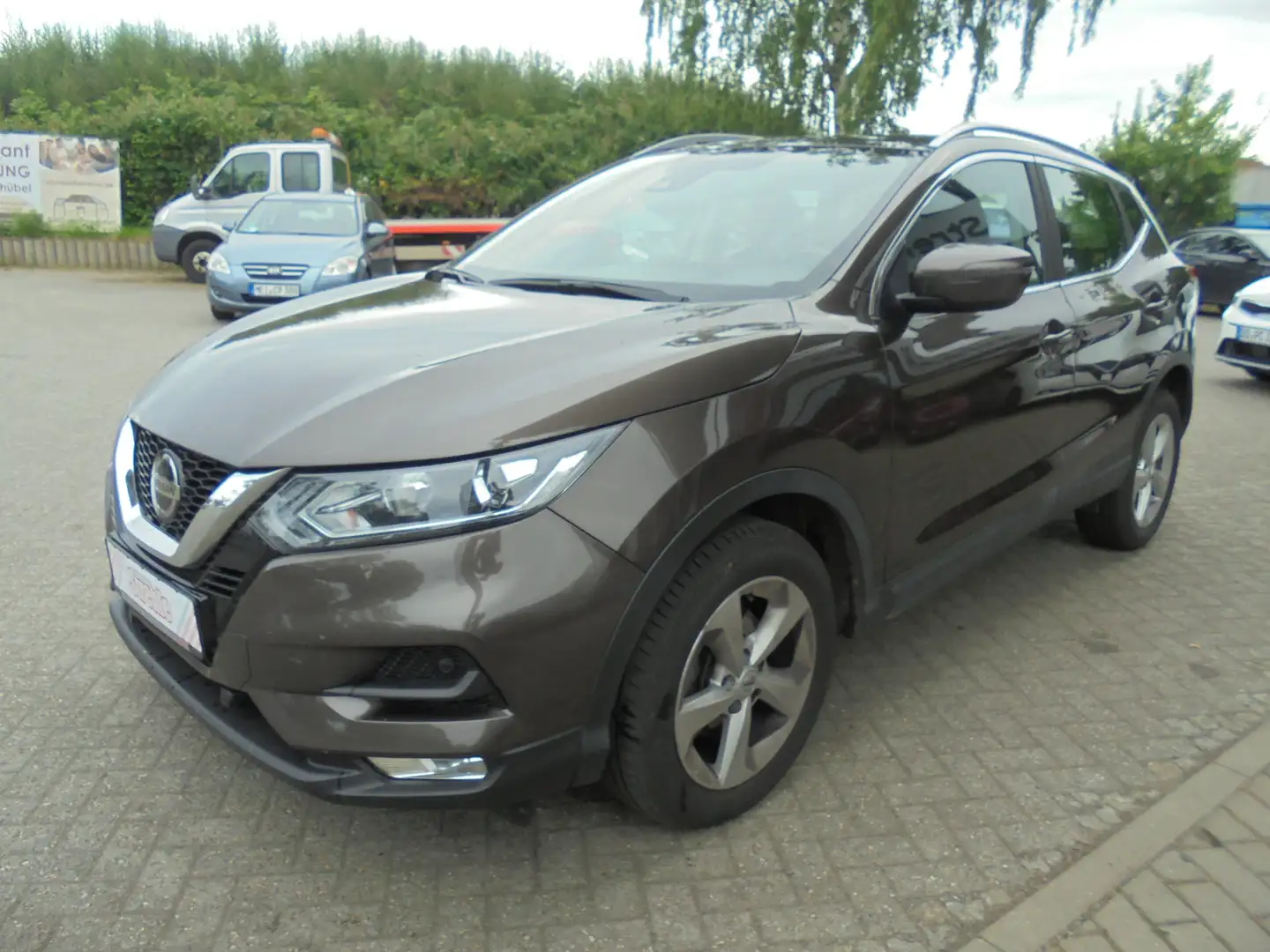 Nissan Qashqai Acenta 1.3 DIG-T Automatik DCT 160 PS Braun - 2