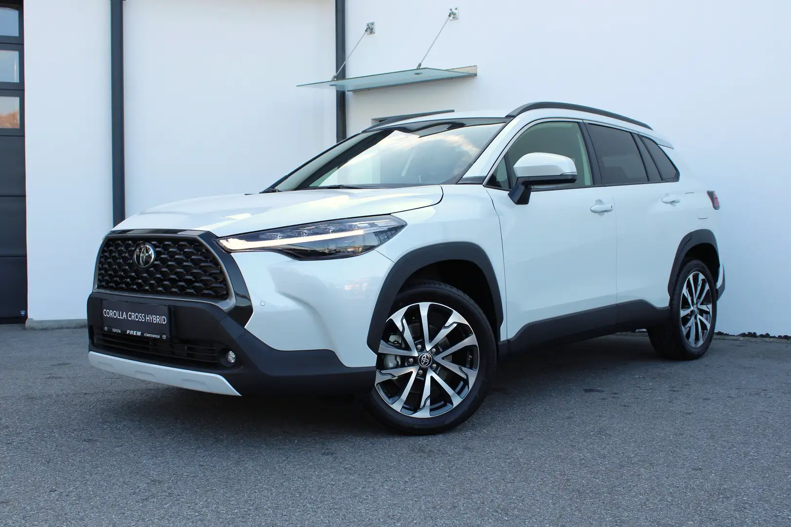 Toyota Corolla Cross 1.8 Hybrid ACTIVE DRIVE Aut. Weiß - 2