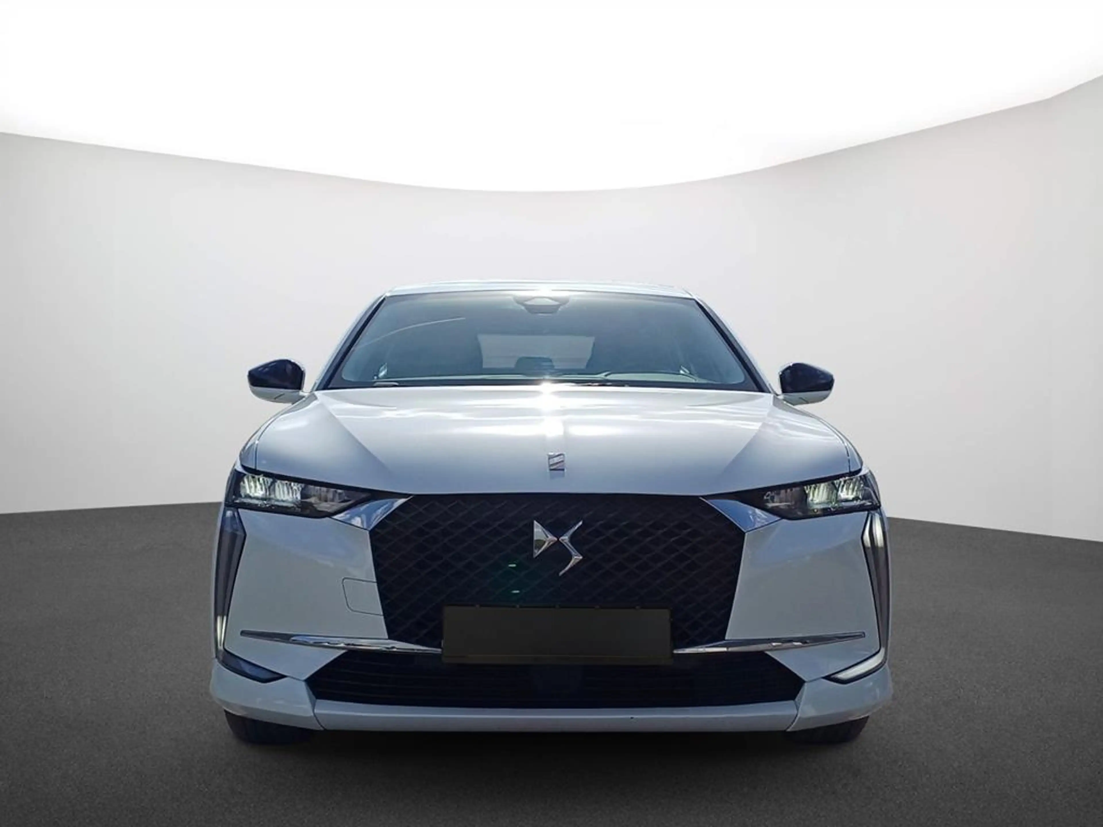 DS Automobiles DS 4 E-Tense Bastille — photo 2