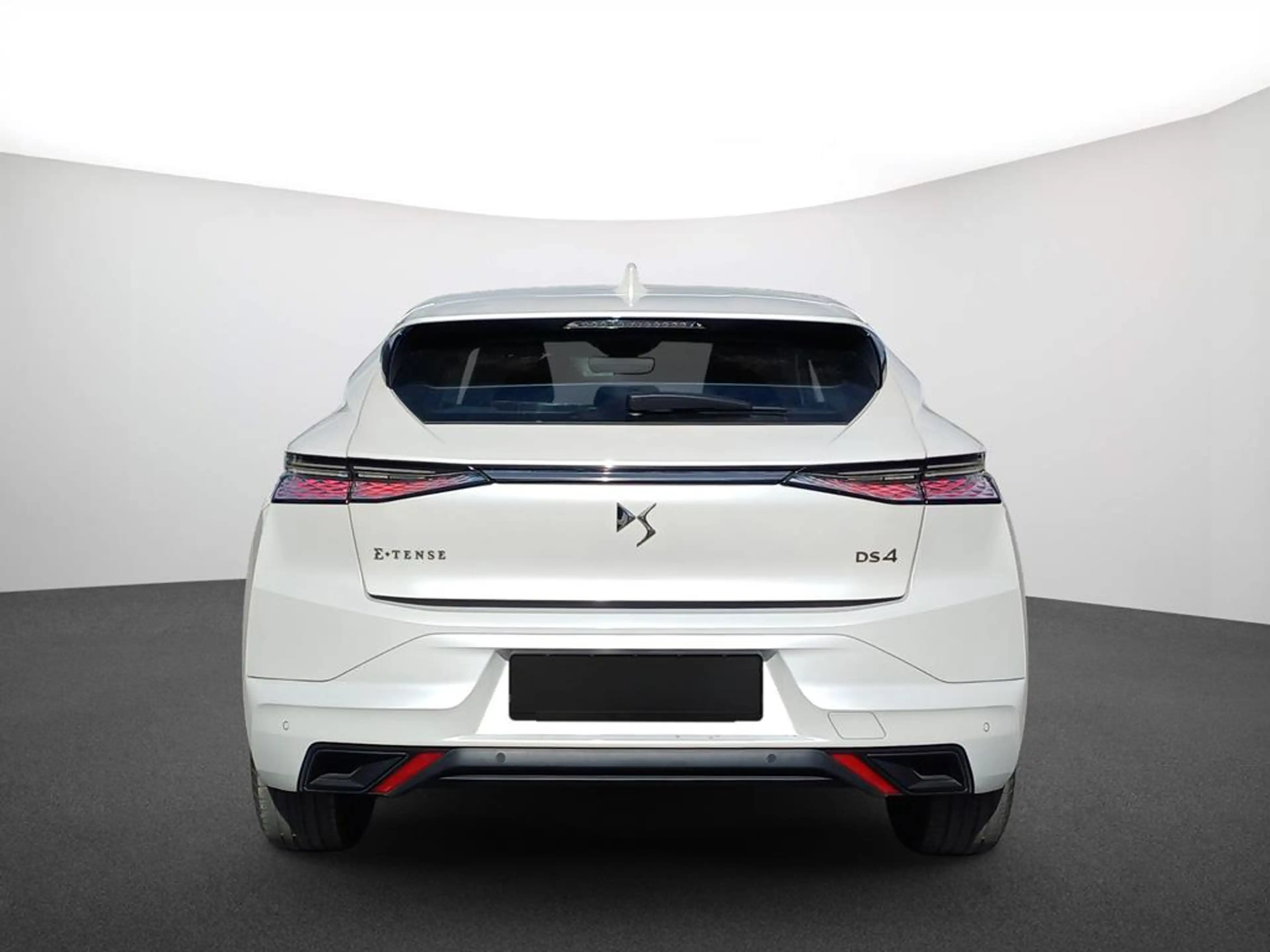 DS Automobiles DS 4 E-Tense Bastille — photo 3