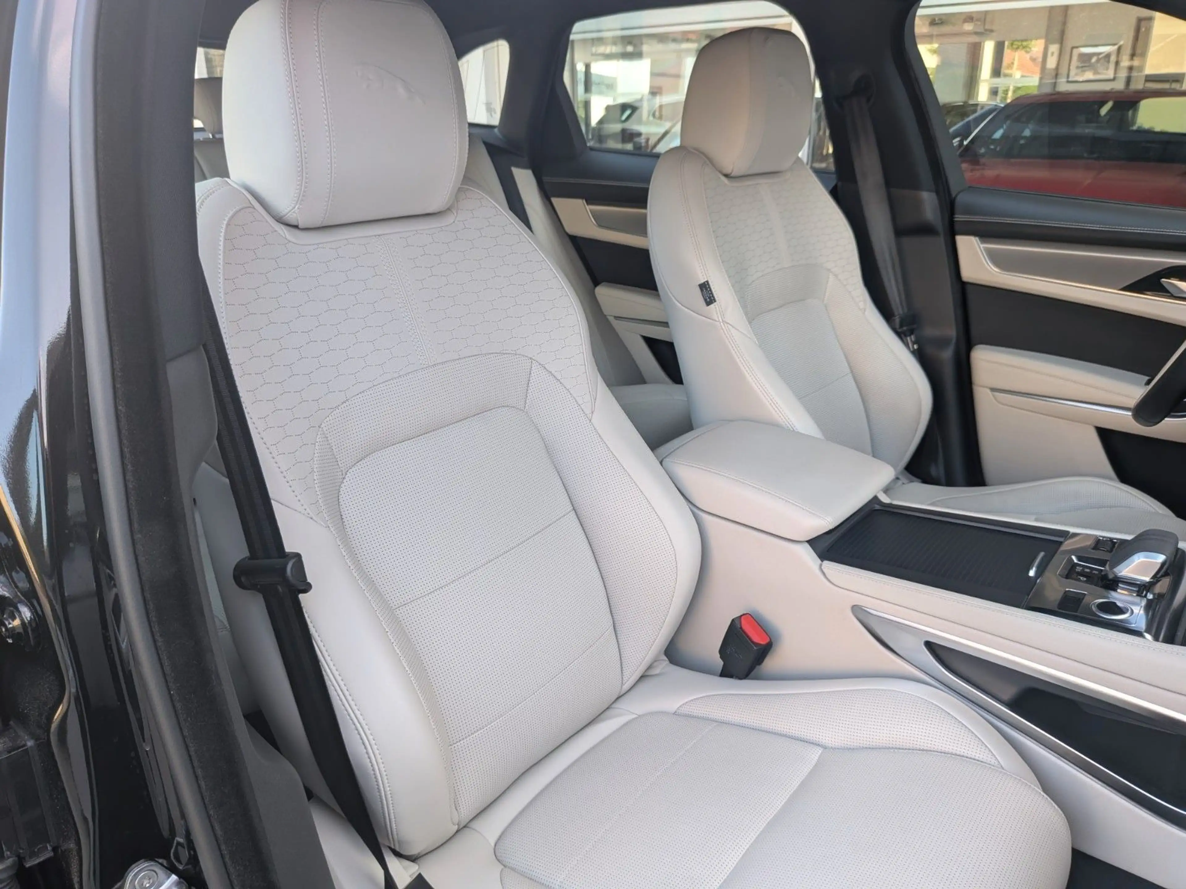 Jaguar F-Pace D300 R-DYNAMIC SE MY2024*Massage*Sitzlüft — photo 12