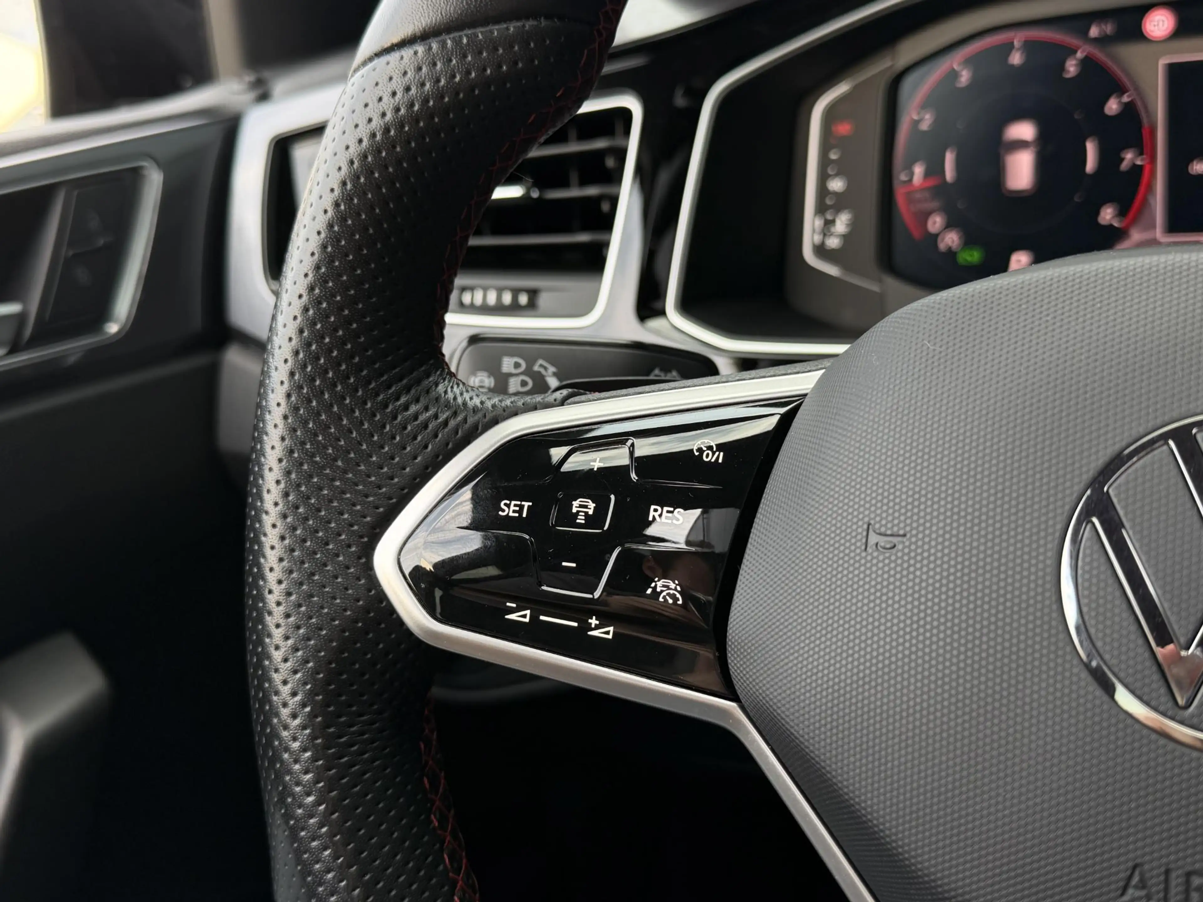 Volkswagen Polo GTI 2.0 TSI 18"/Panoramadak/Dodehoek/Stoelverwarming/D — photo 12