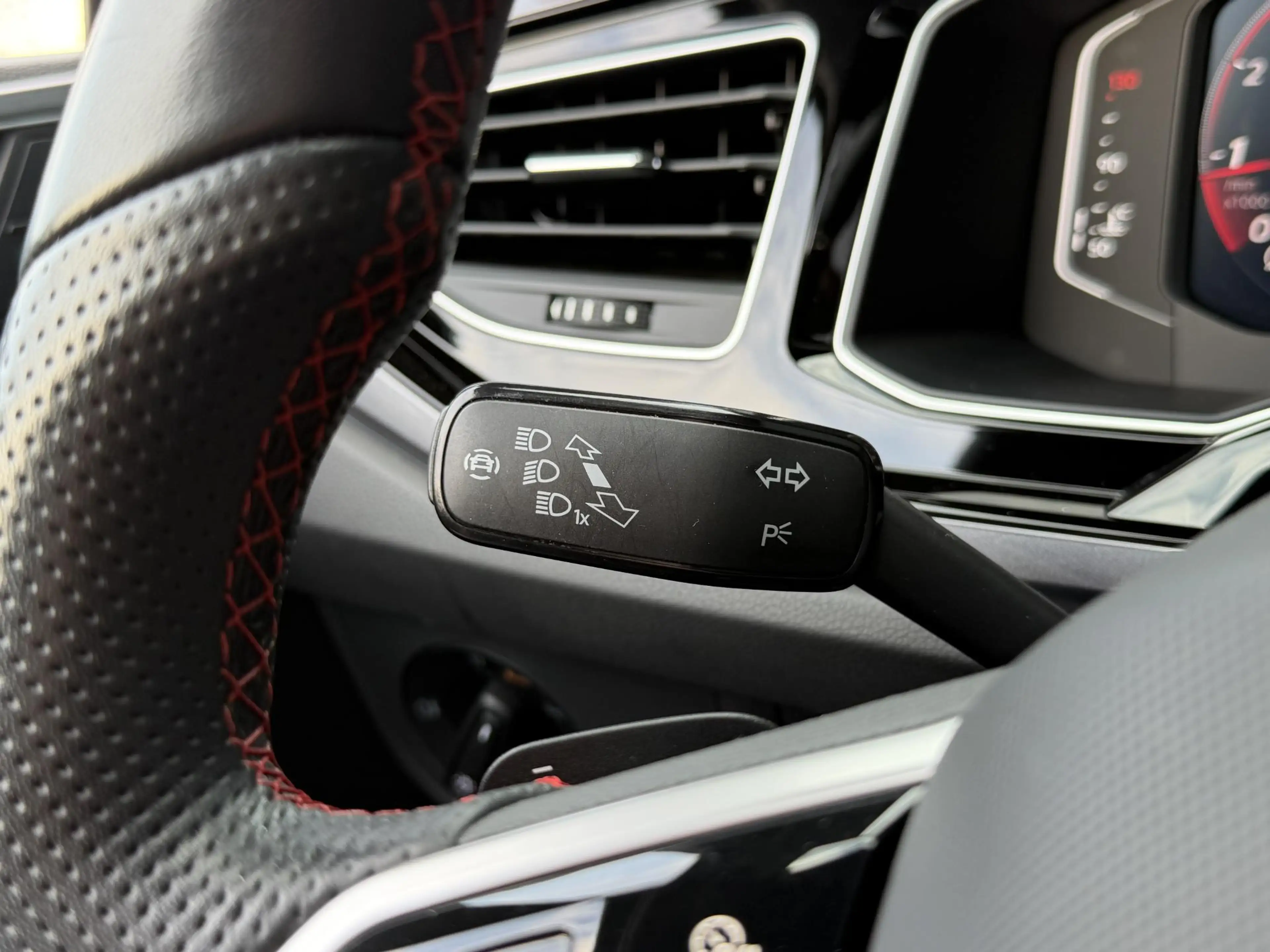 Volkswagen Polo GTI 2.0 TSI 18"/Panoramadak/Dodehoek/Stoelverwarming/D — photo 28