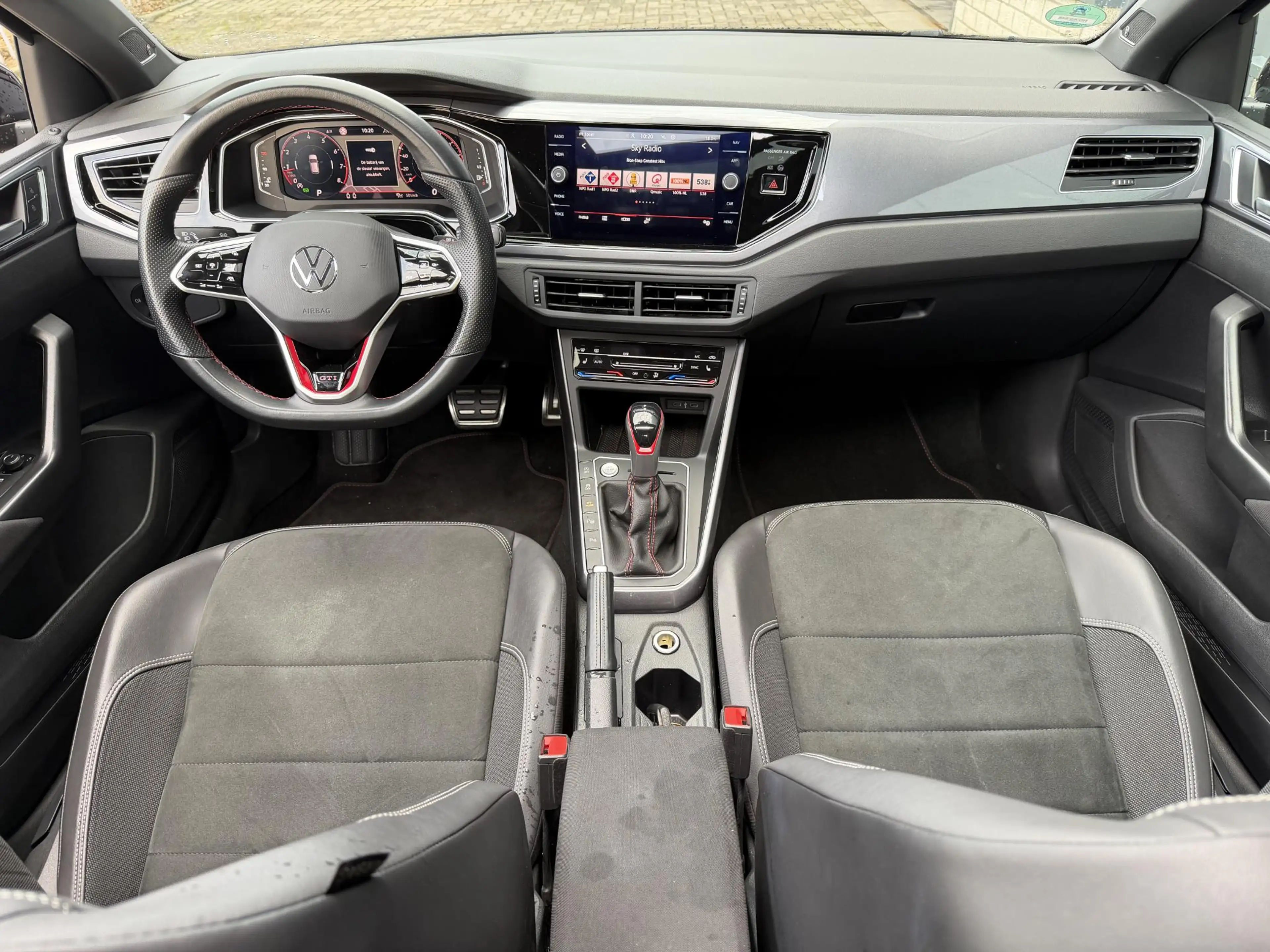 Volkswagen Polo GTI 2.0 TSI 18"/Panoramadak/Dodehoek/Stoelverwarming/D — photo 3
