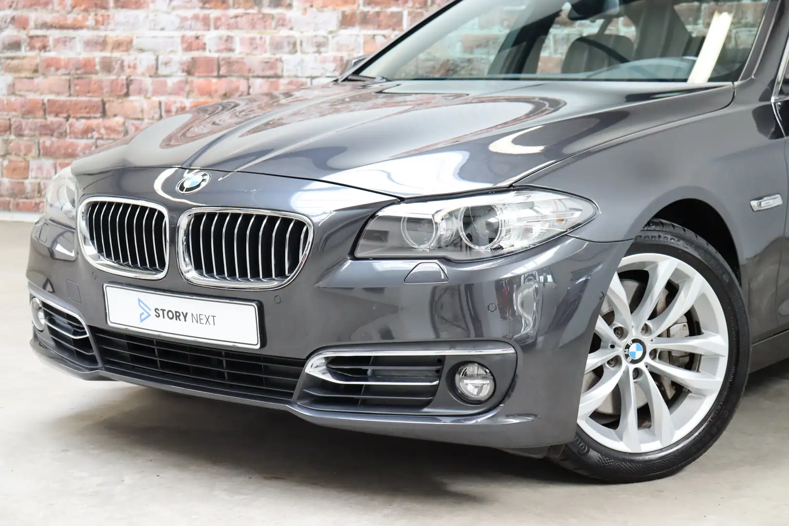 BMW 528 5 Serie Sedan 528i High Executive Luxury Line Auto Gris - 2