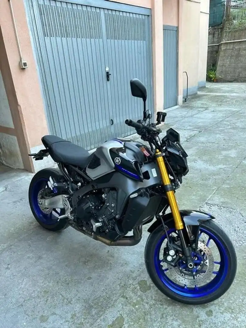 Yamaha MT-09 Gri - 1