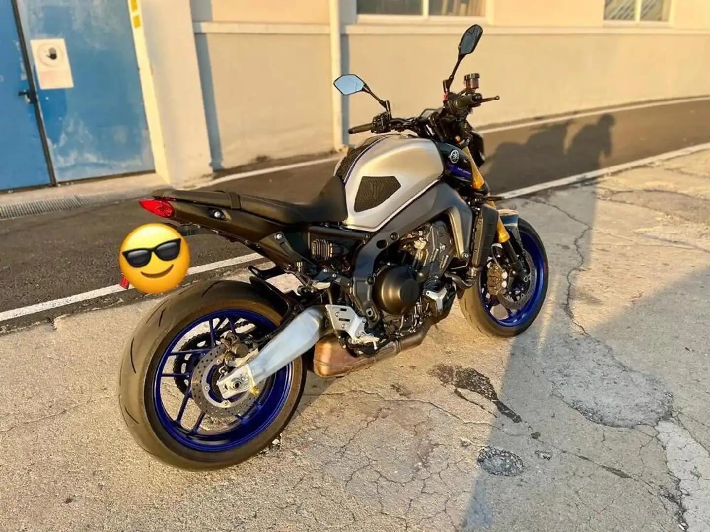 Yamaha MT-09 Gri - 2