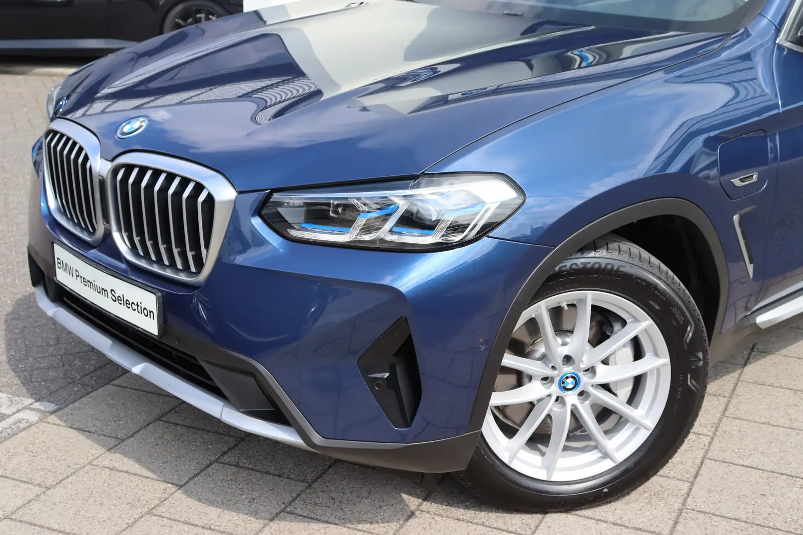 BMW X3 xDrive30e High Executive Automaat / Sportstoelen / Bleu - 2