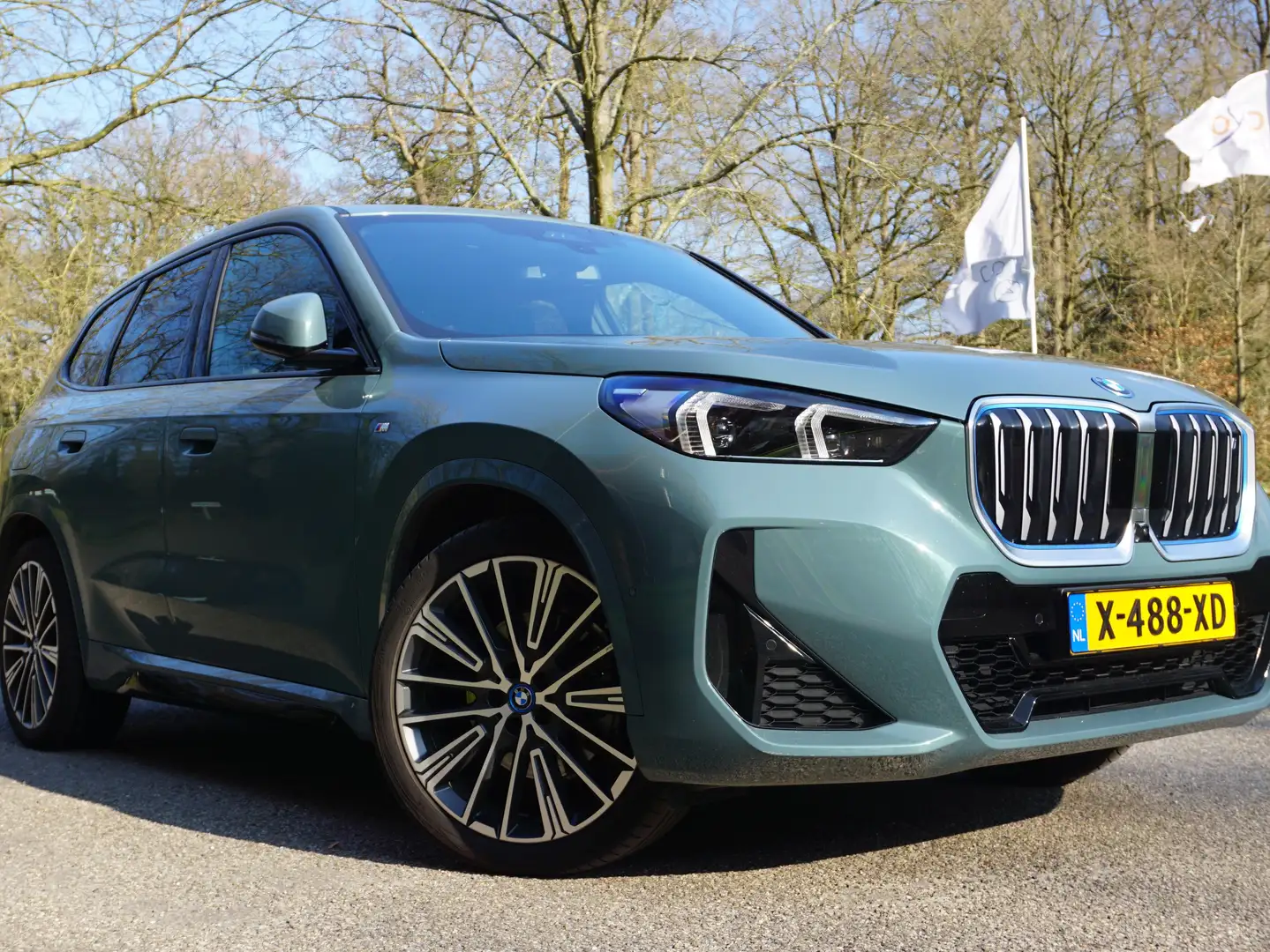BMW iX1 Xdrive30 Executive M sport Grijs - 1