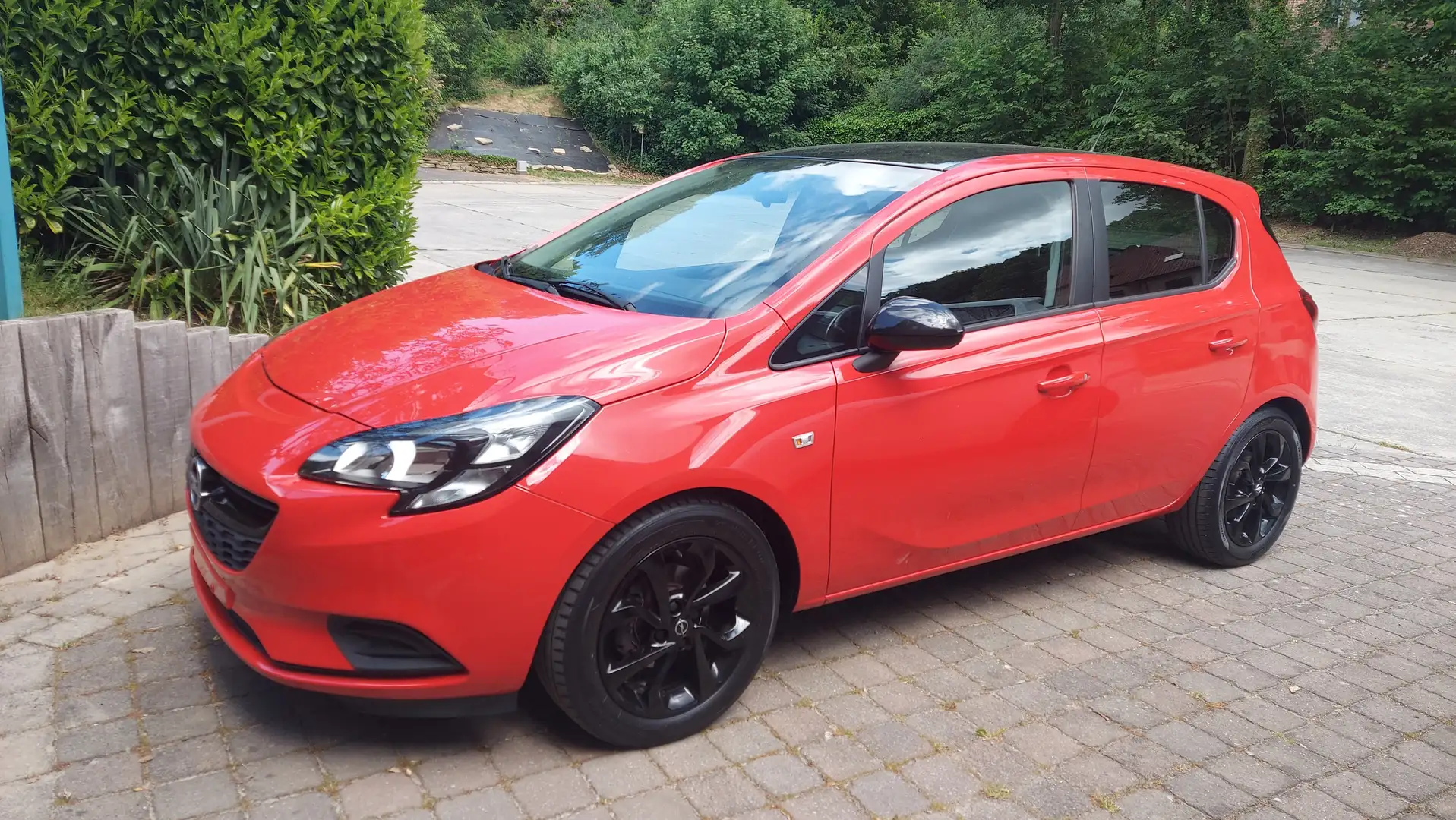 Opel Corsa Corsa 1.2i Black Edition Kırmızı - 1