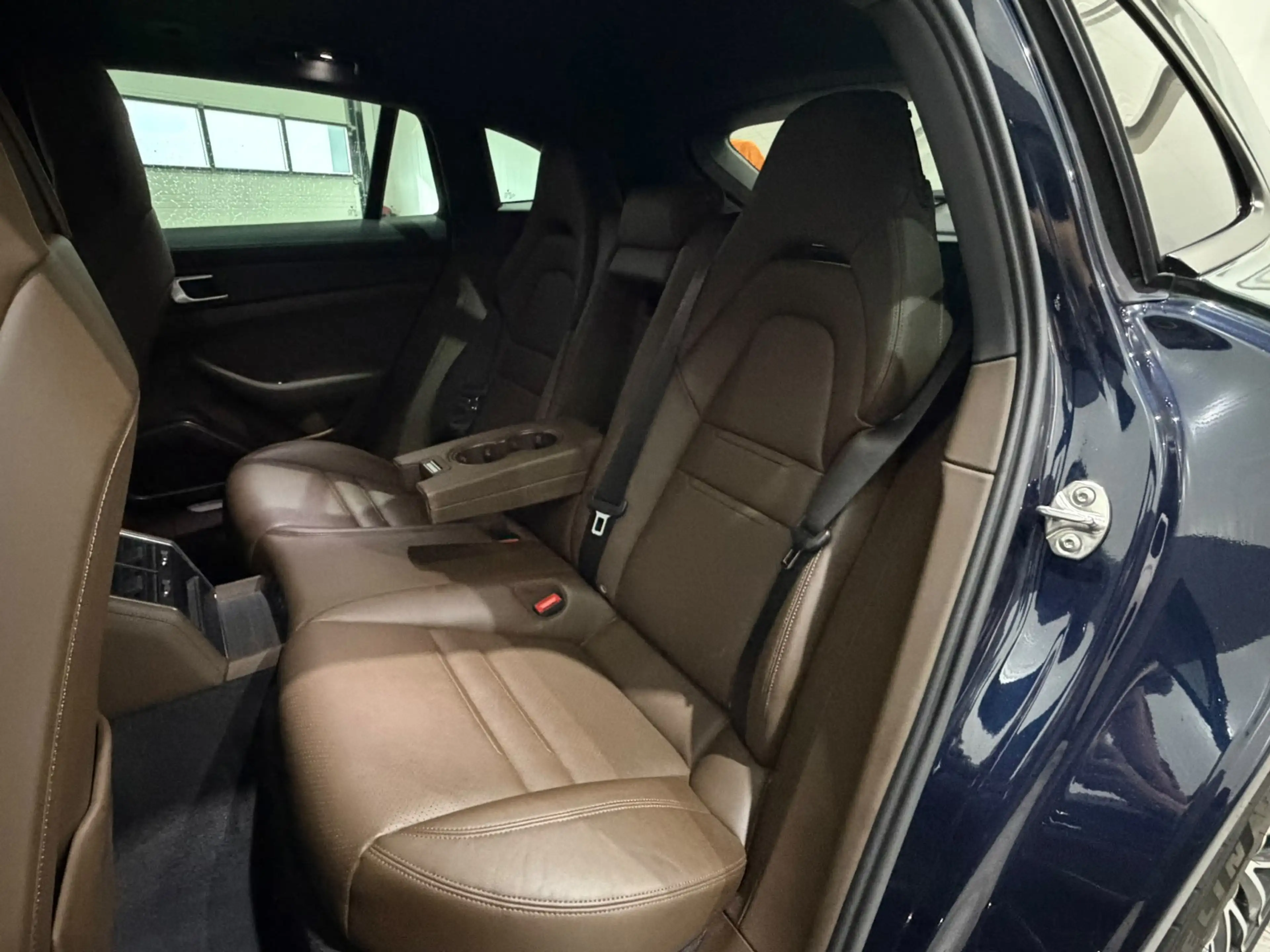Porsche Panamera Sport Turismo 2.9 4 E-Hybrid / Goodwood Green / In — photo 10