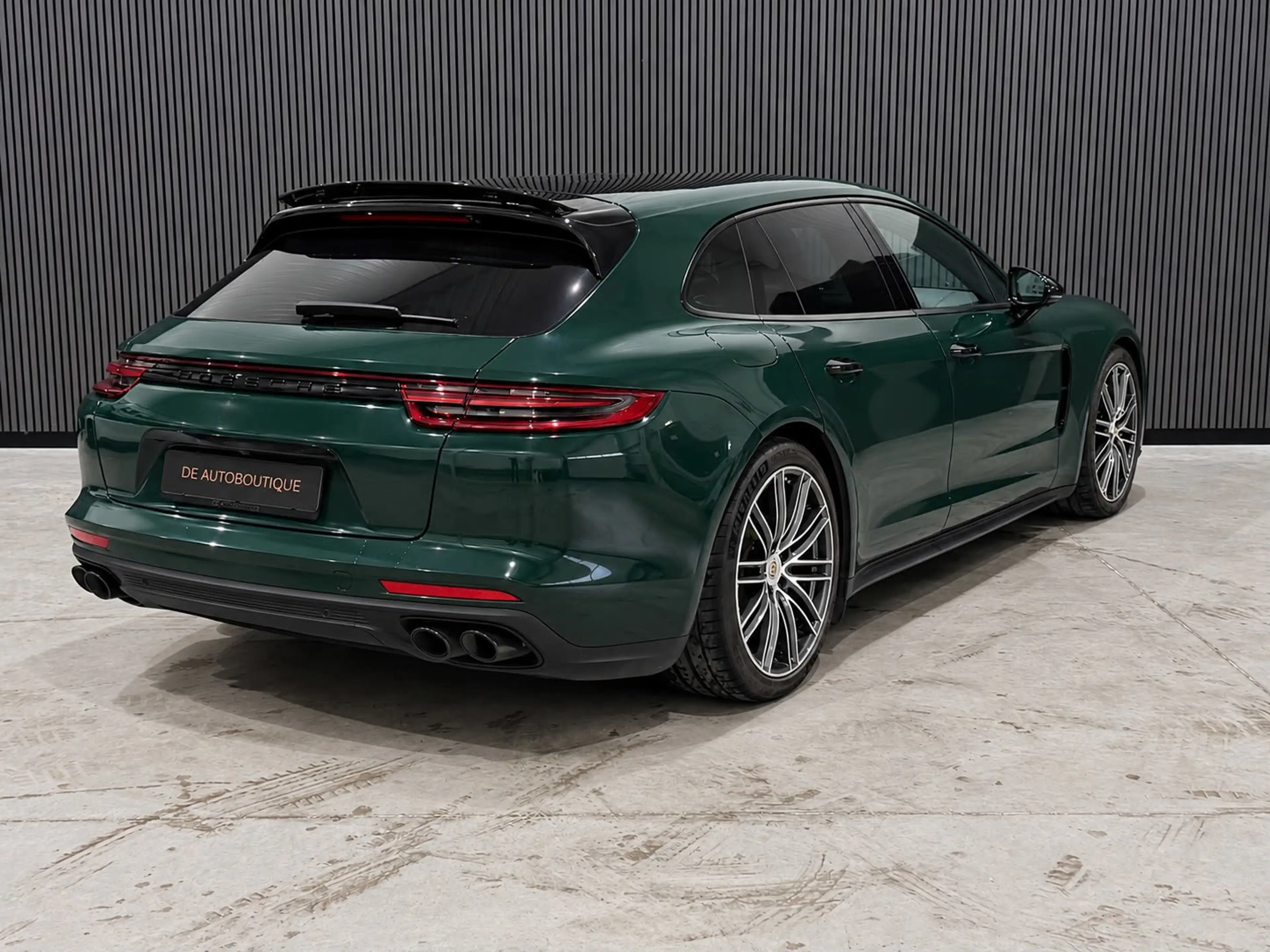 Porsche Panamera Sport Turismo 2.9 4 E-Hybrid / Goodwood Green / In — photo 4