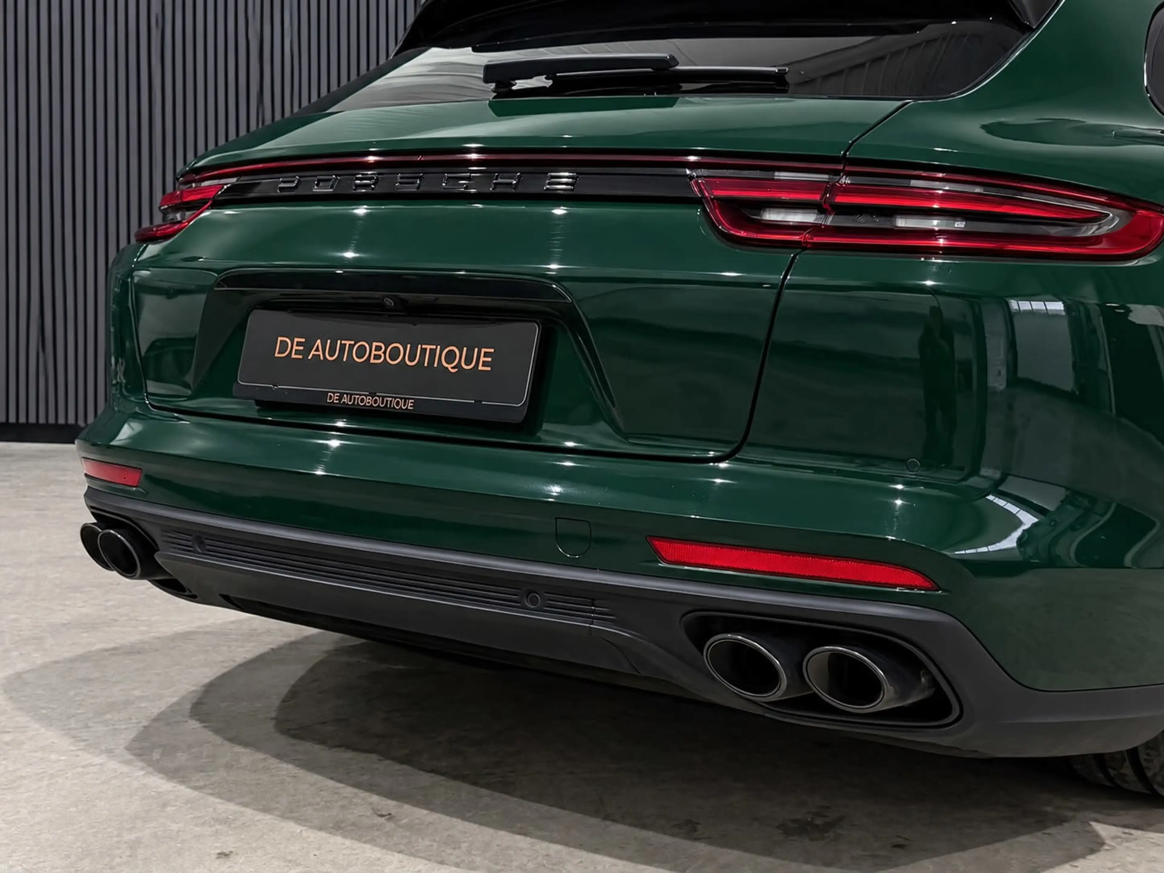 Porsche Panamera Sport Turismo 2.9 4 E-Hybrid / Goodwood Green / In — photo 13