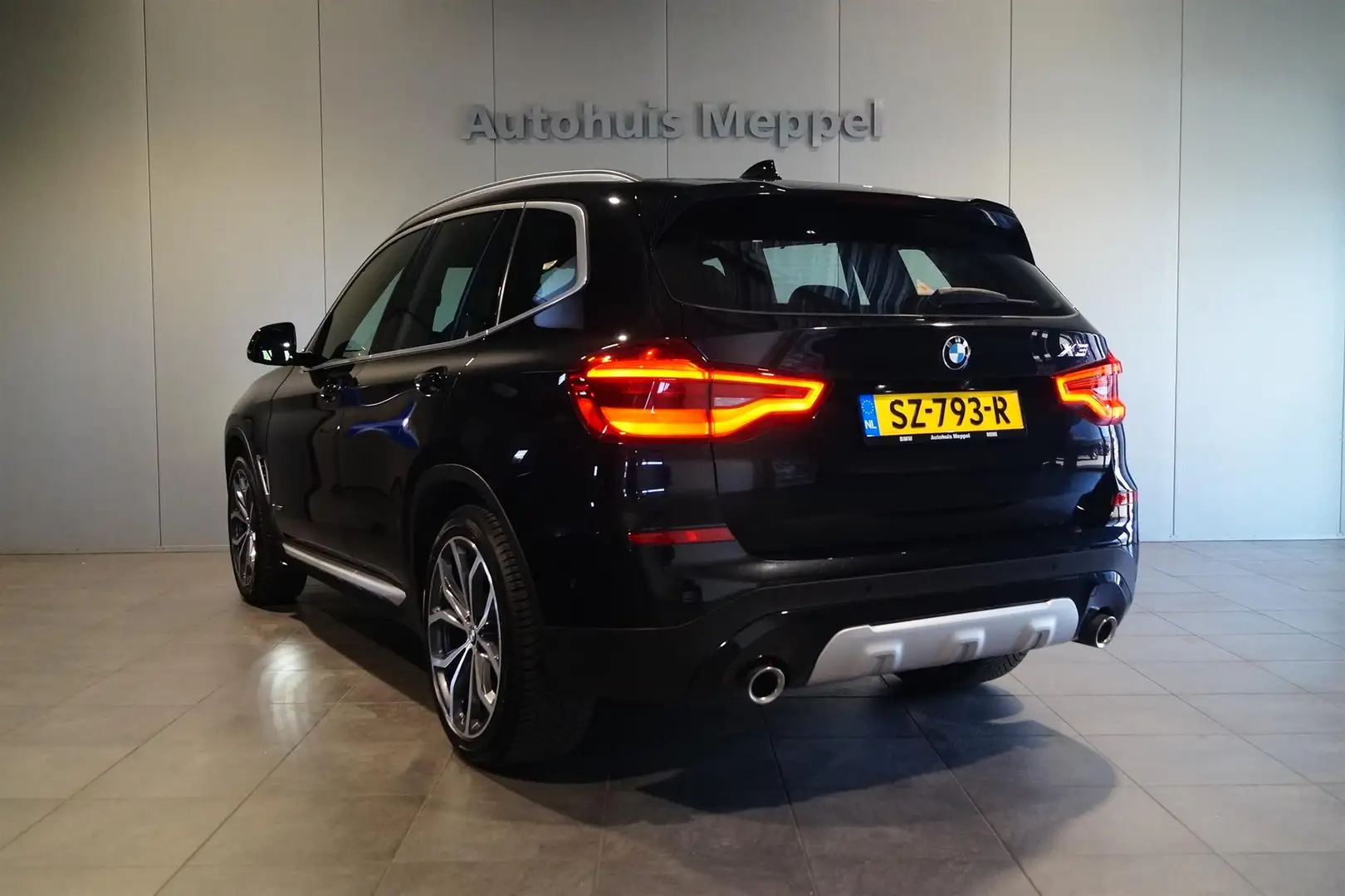 BMW X3 xDrive20i X-Line | LED | Head-Up Display | Panoram Noir - 2