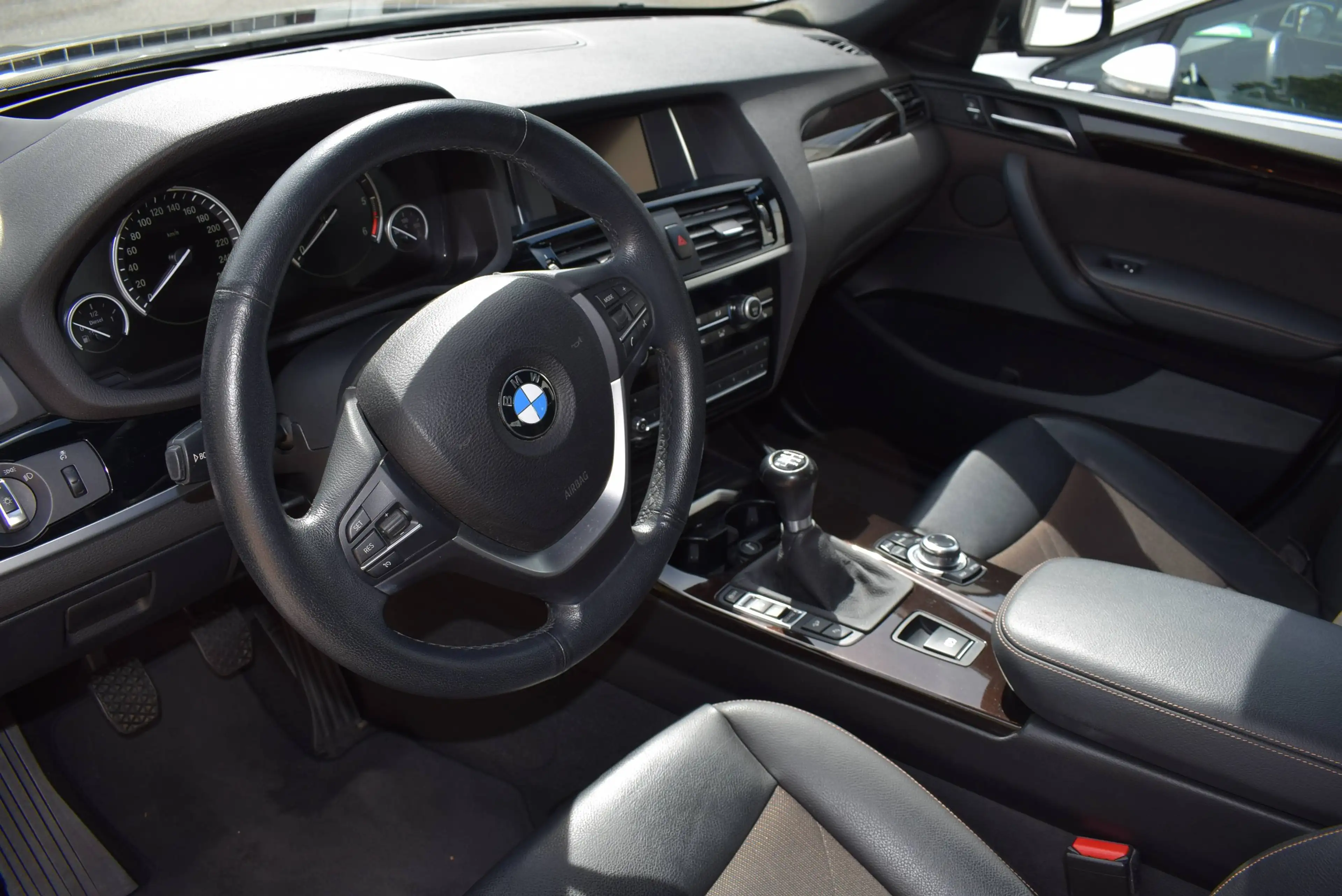 BMW X4 xDrive 20 d xLine Navi/Cam/ALU — photo 13