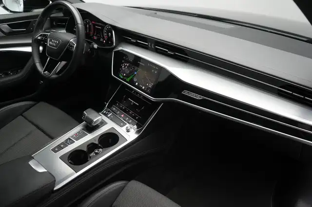 Audi A6 view 8