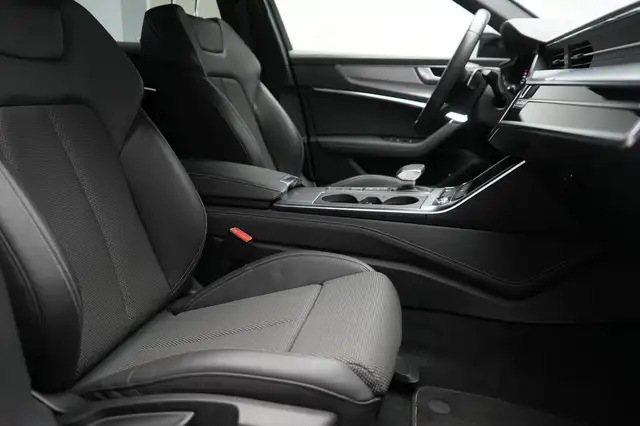 Audi A6 view 7