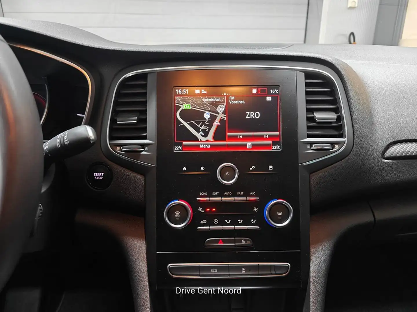 Renault Megane TCe Limited#2 GPF Grau - 2