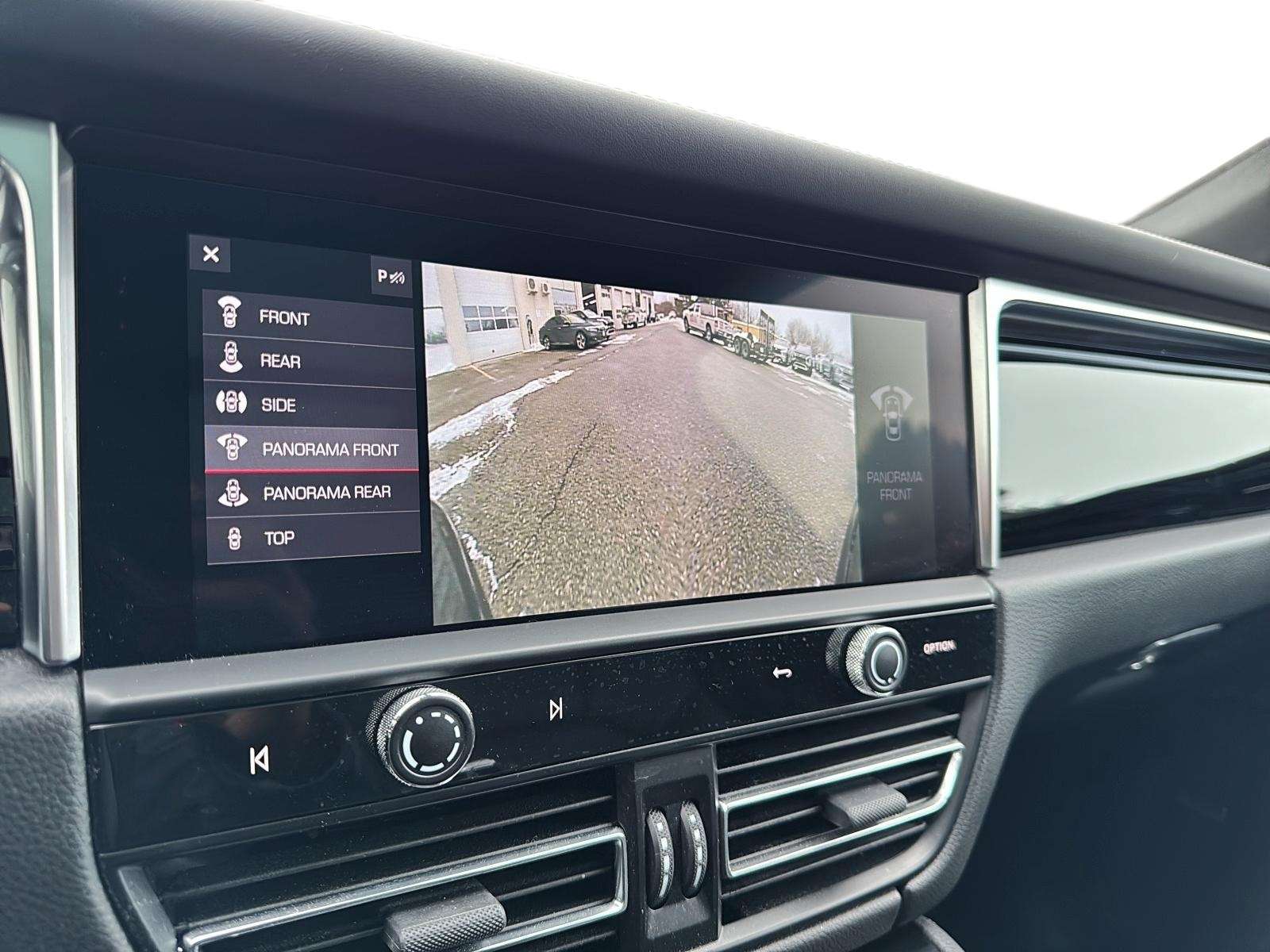 2024 Porsche Macan S thumb 30