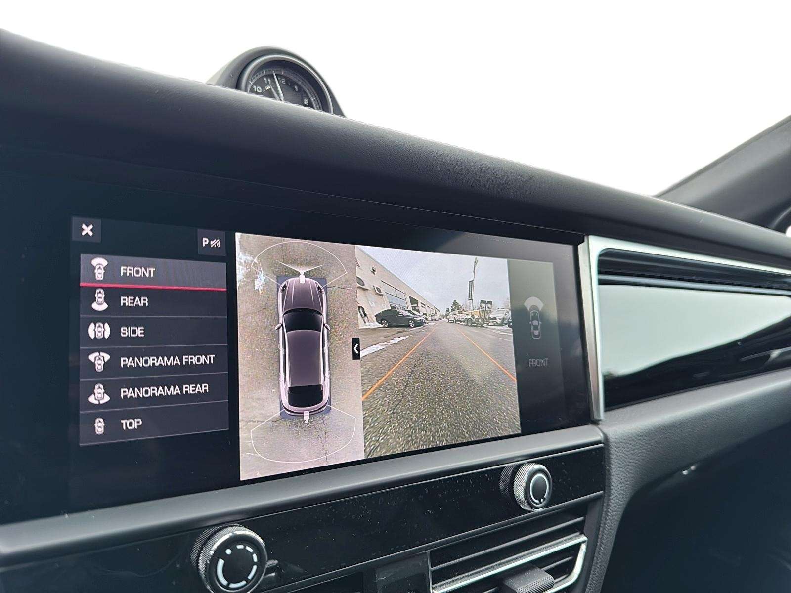 2024 Porsche Macan S thumb 28