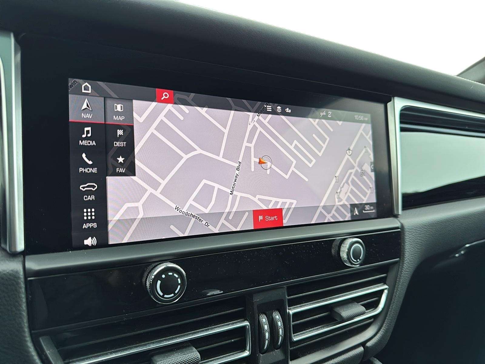 2024 Porsche Macan S thumb 33